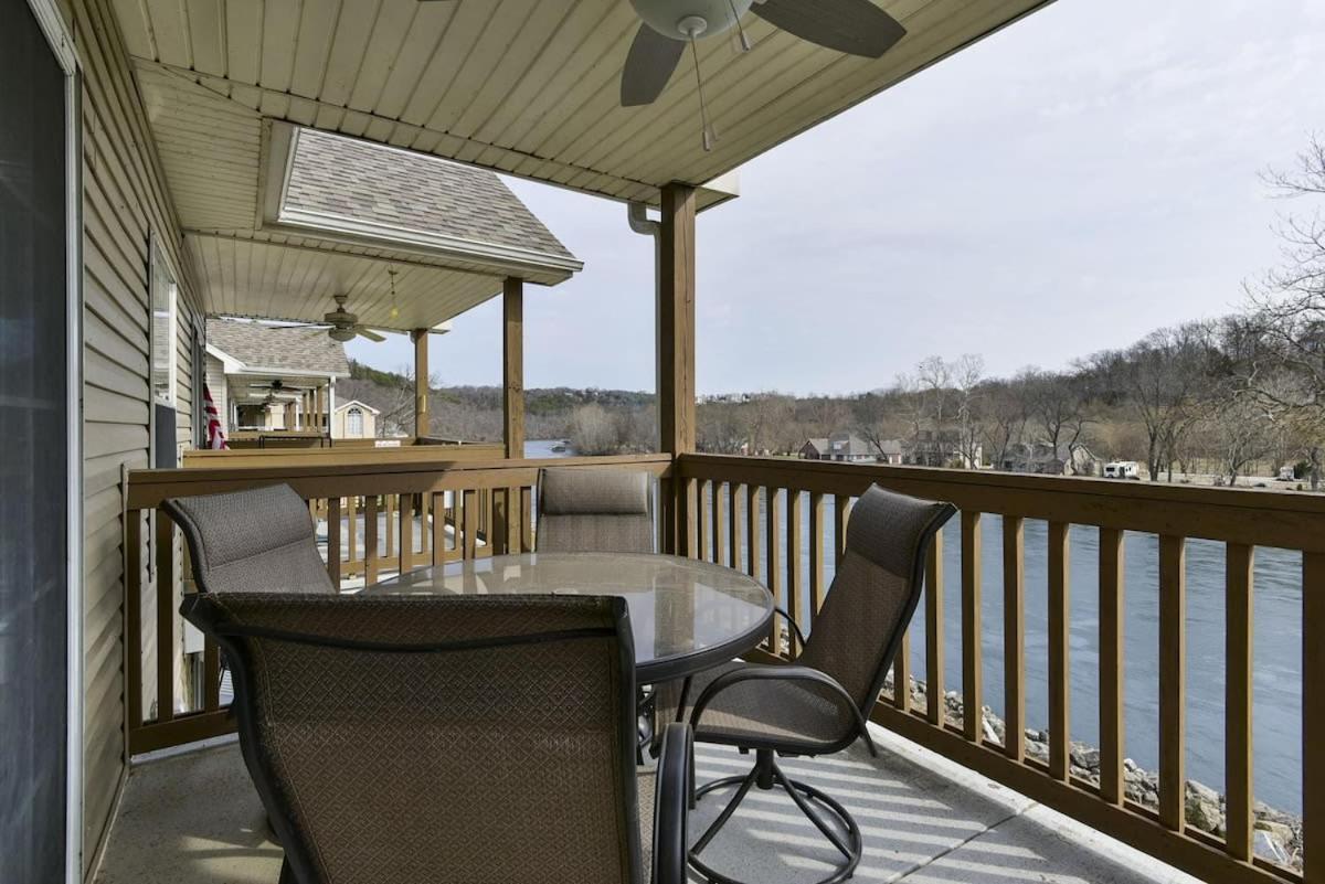 Holiday home Waterway - Balcony View Of Taneycomo Branson