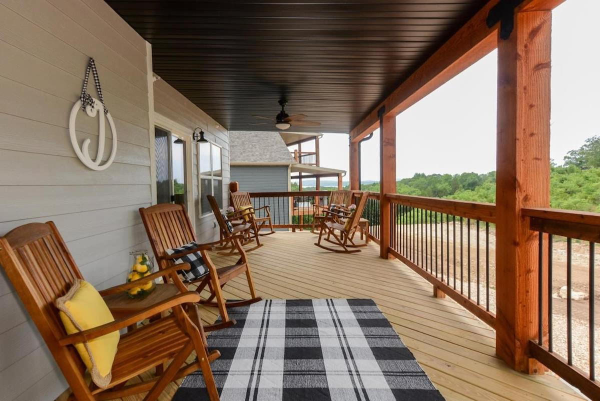 Holiday home Livin' The Dream- Indoor Outdoor Pool & Private Hot Tub