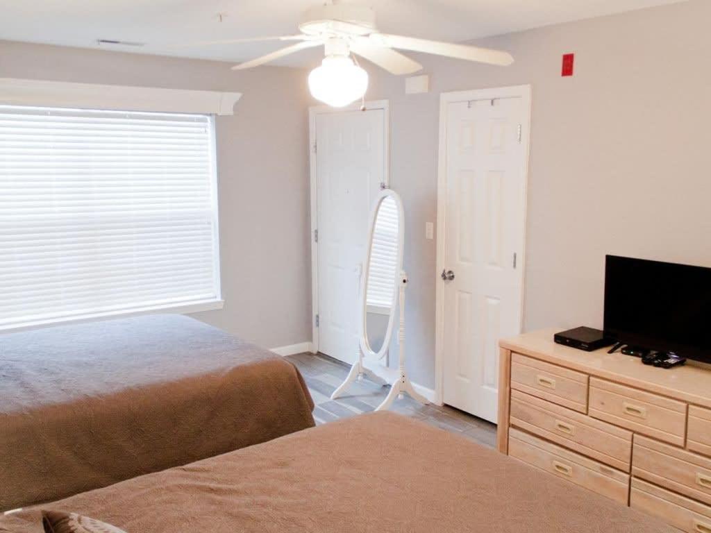 Holiday home Americondo -sleeps 8 Only Blocks From 76 Strip Branson