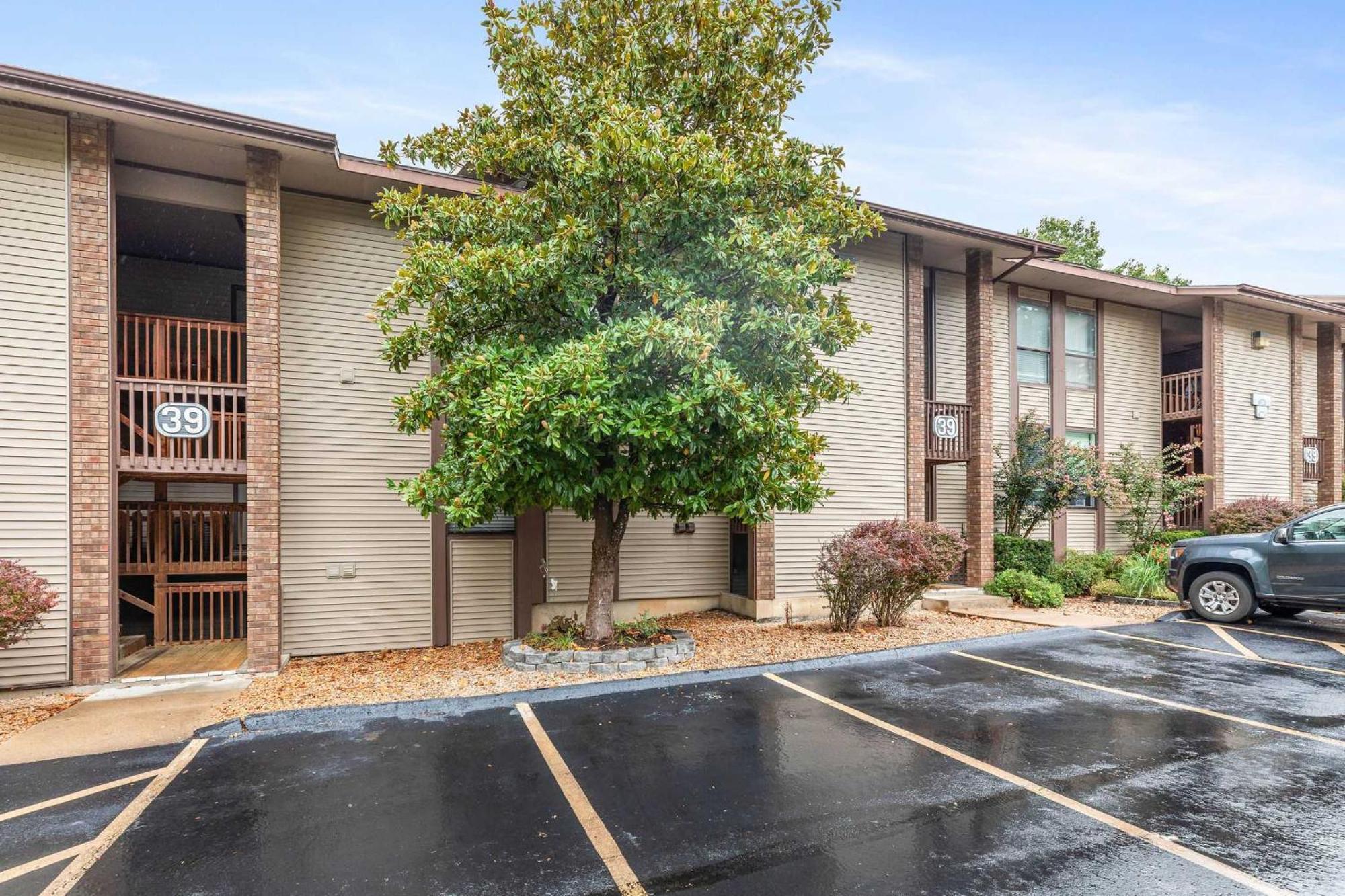 Sunny Pointe Fireplace Pool Pickleball Gym *