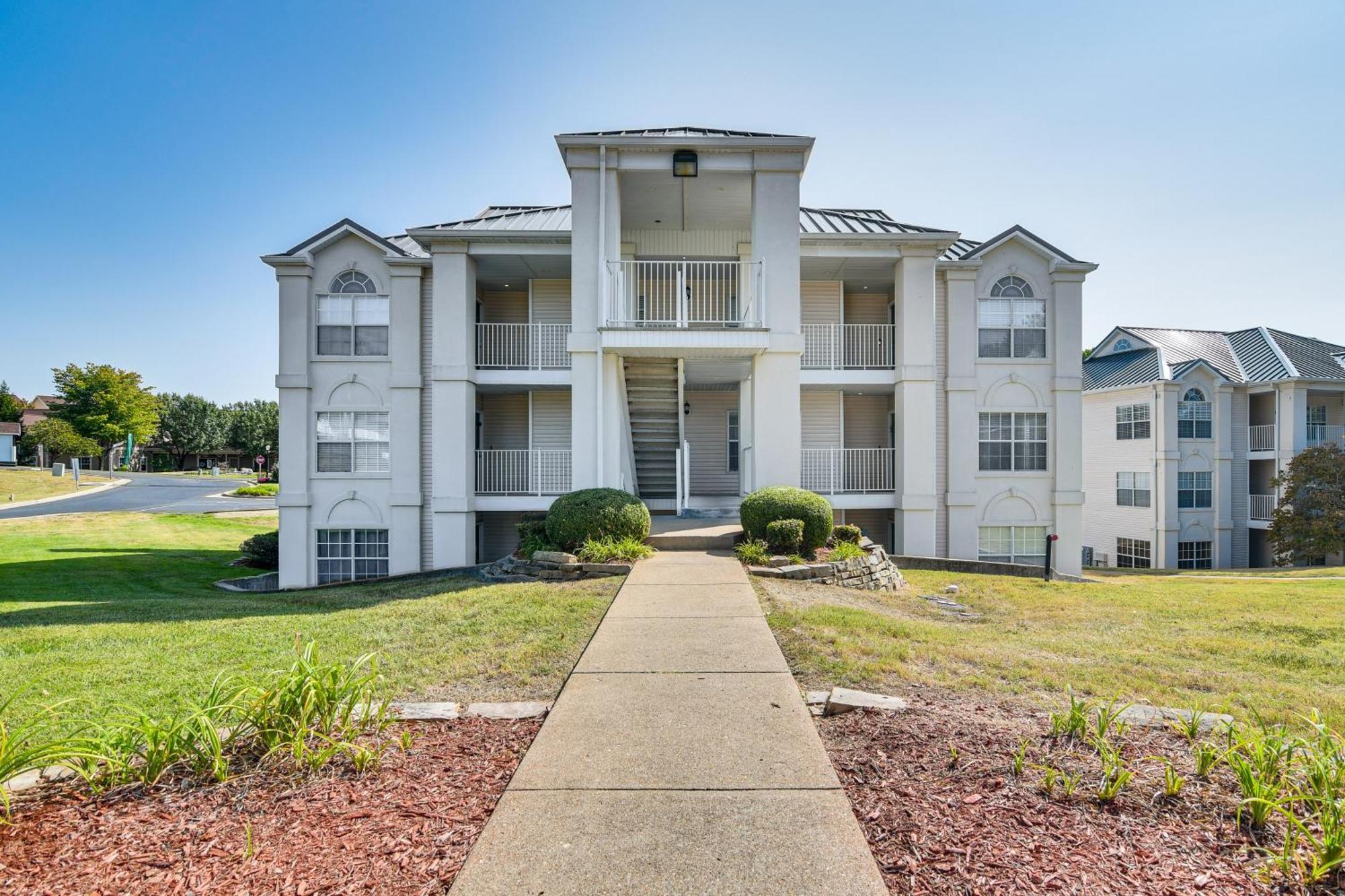With Pool About 2 Mi To Table Rock Lake! Apartment Branson