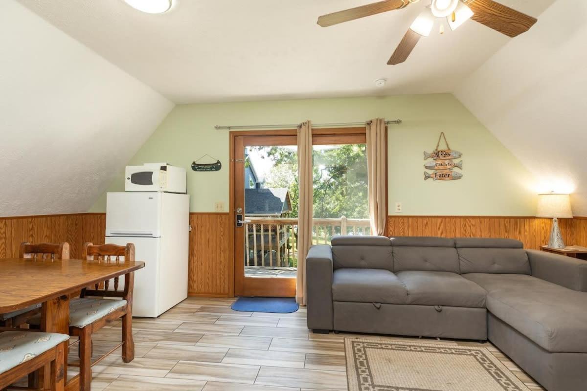 Artilla Cove 9- Lakeside- Pool & Hot Tub Holiday home Branson