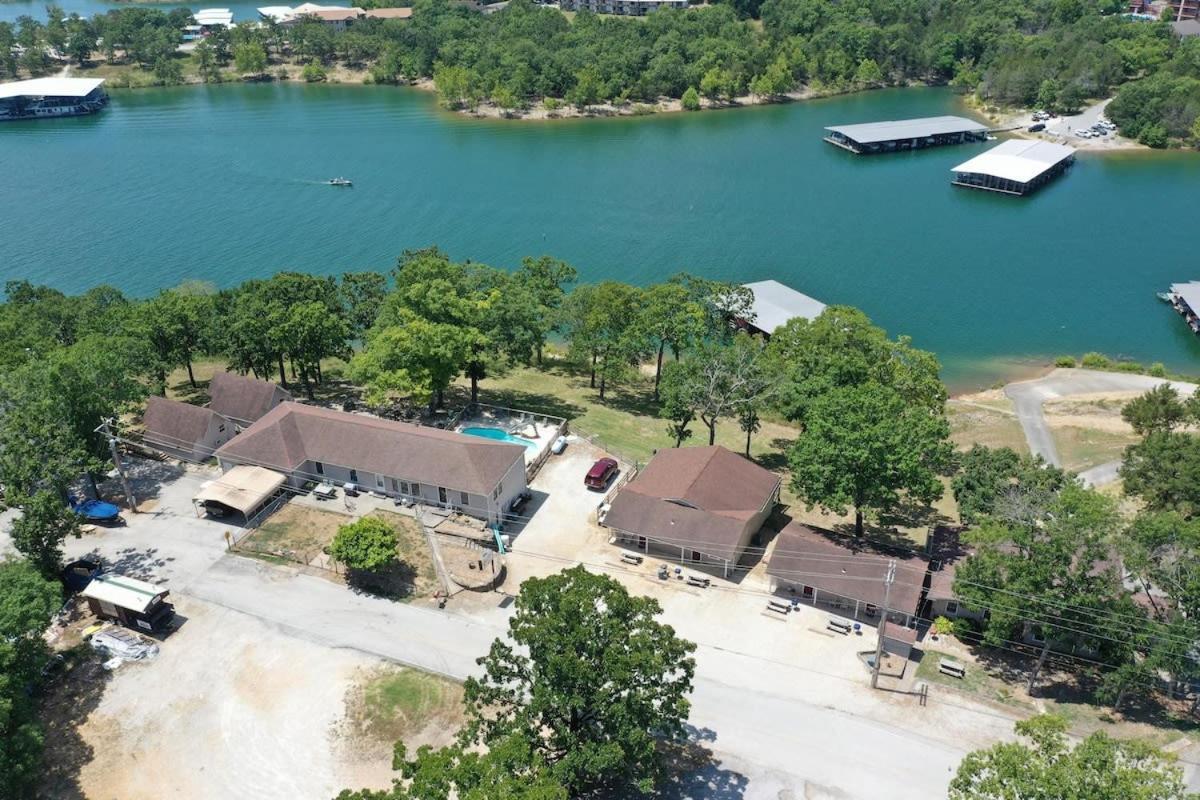 Holiday home Artilla Cove 10- Views- Pool & Hot Tub *