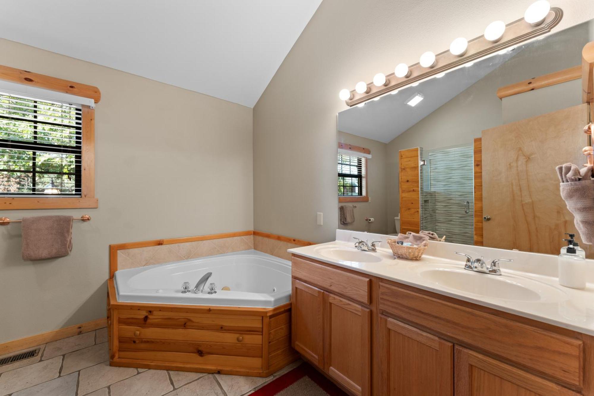 Lodge Ozarks Oasis