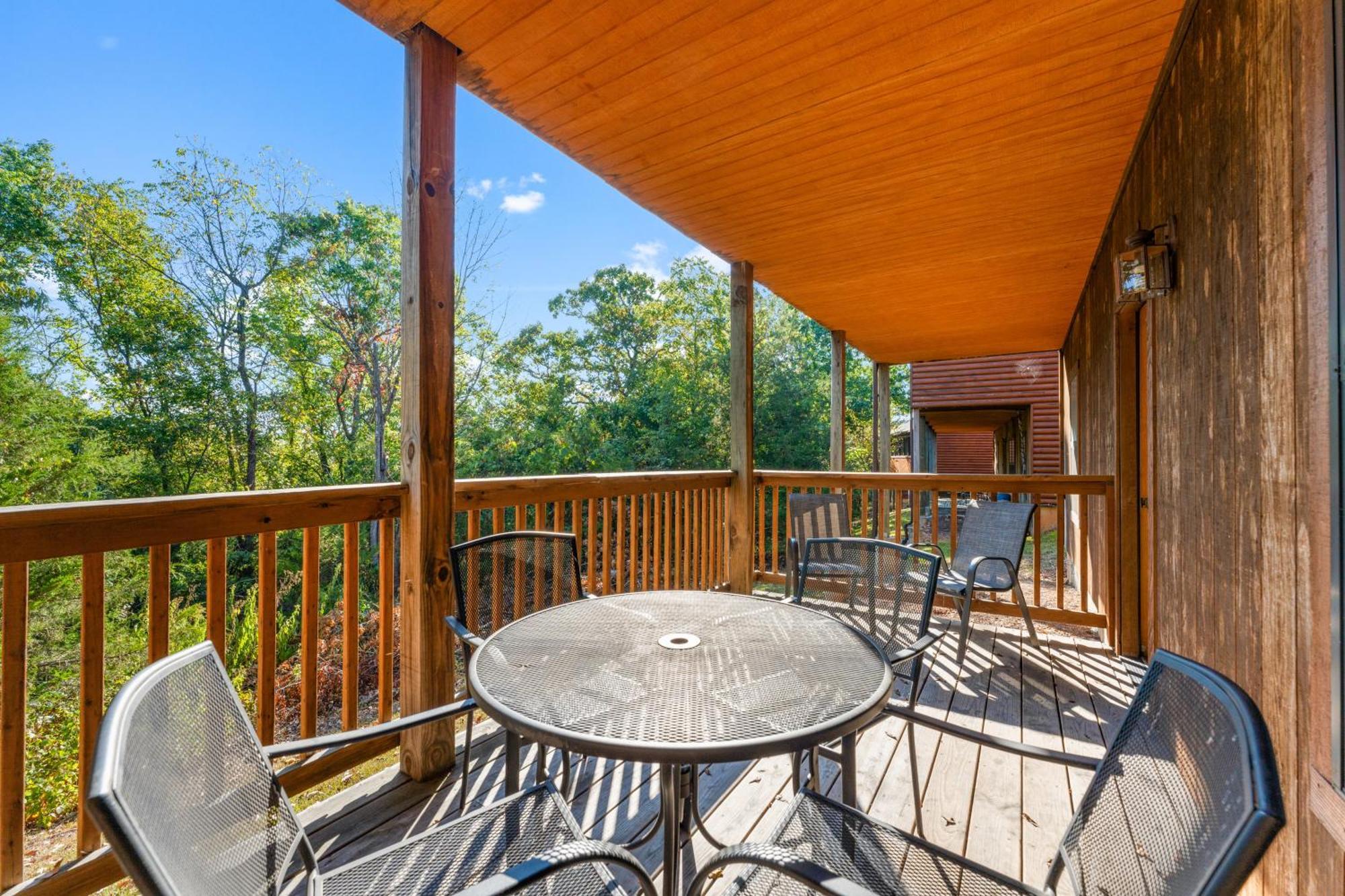 Ozarks Oasis Branson