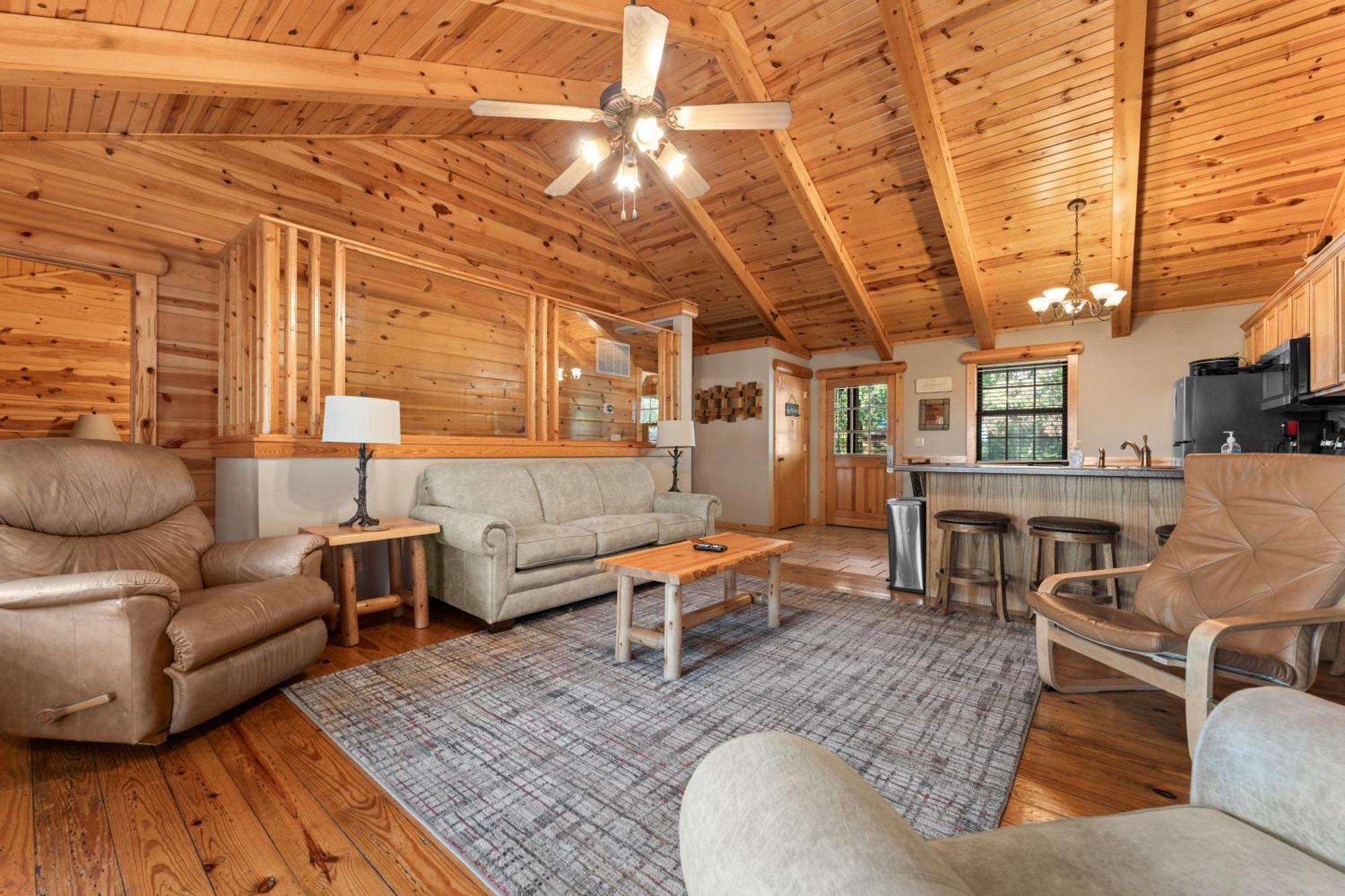 Lodge Ozarks Oasis