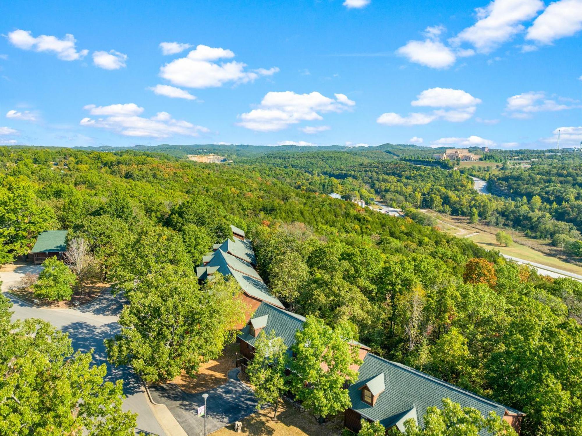 Ozarks Oasis Lodge *