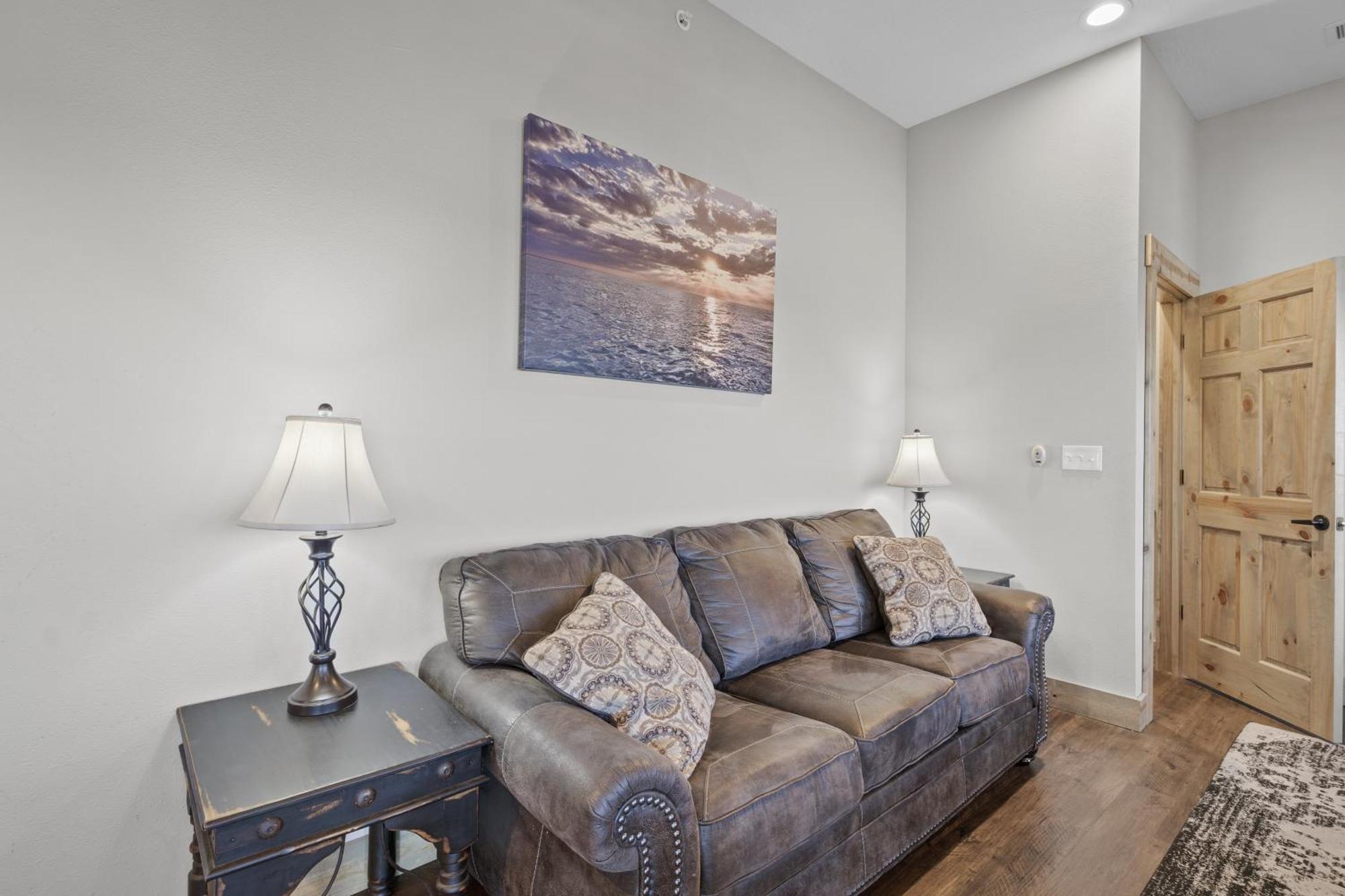 Lakefront Haven *