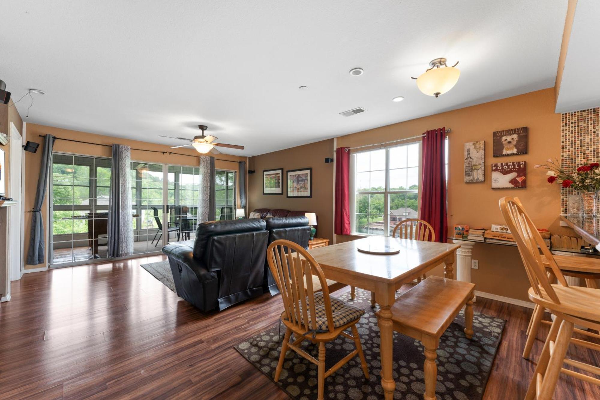 Taneycomo Apartment