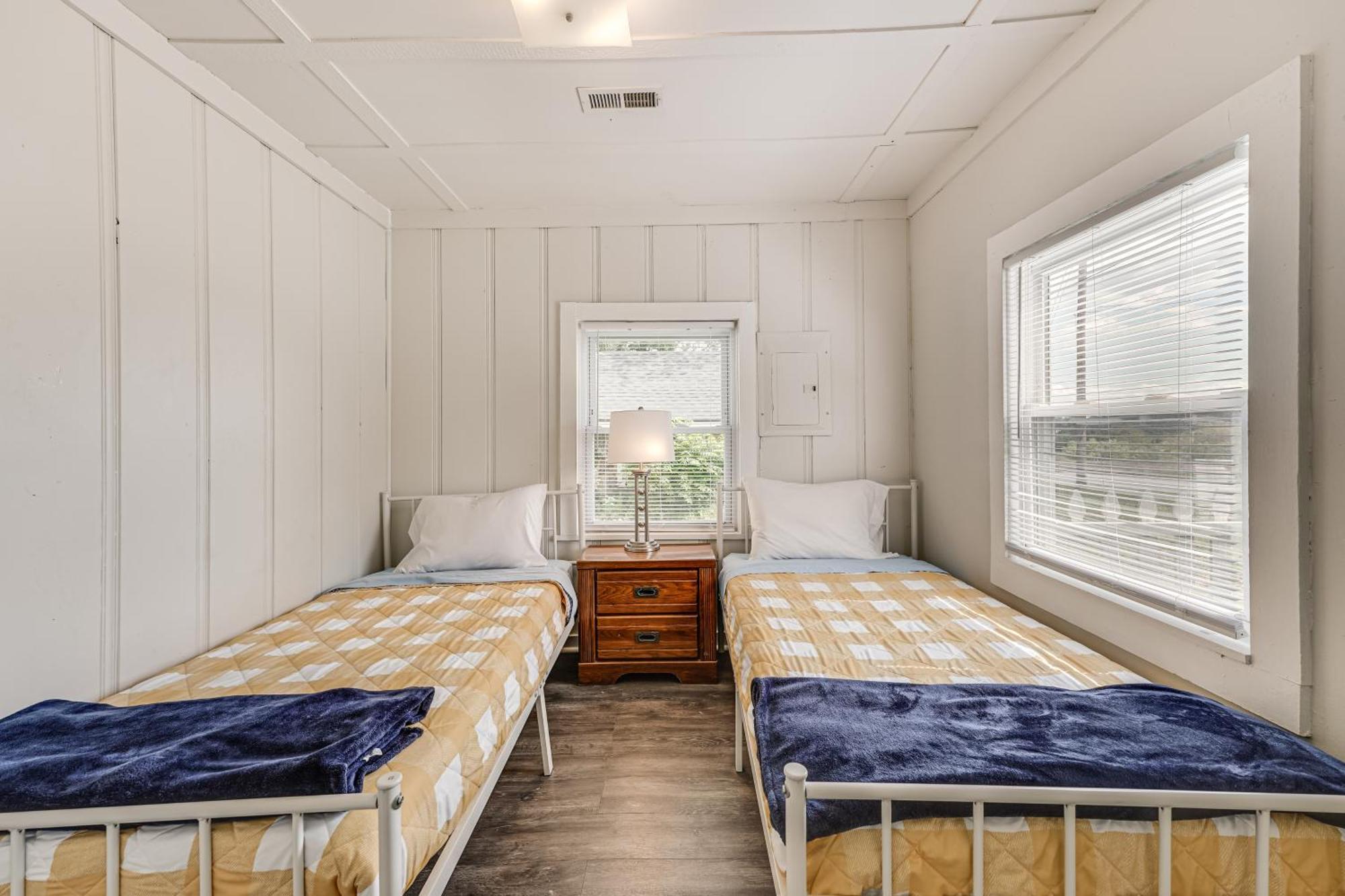 Walk To Dtwn Pet-friendly Home! Branson