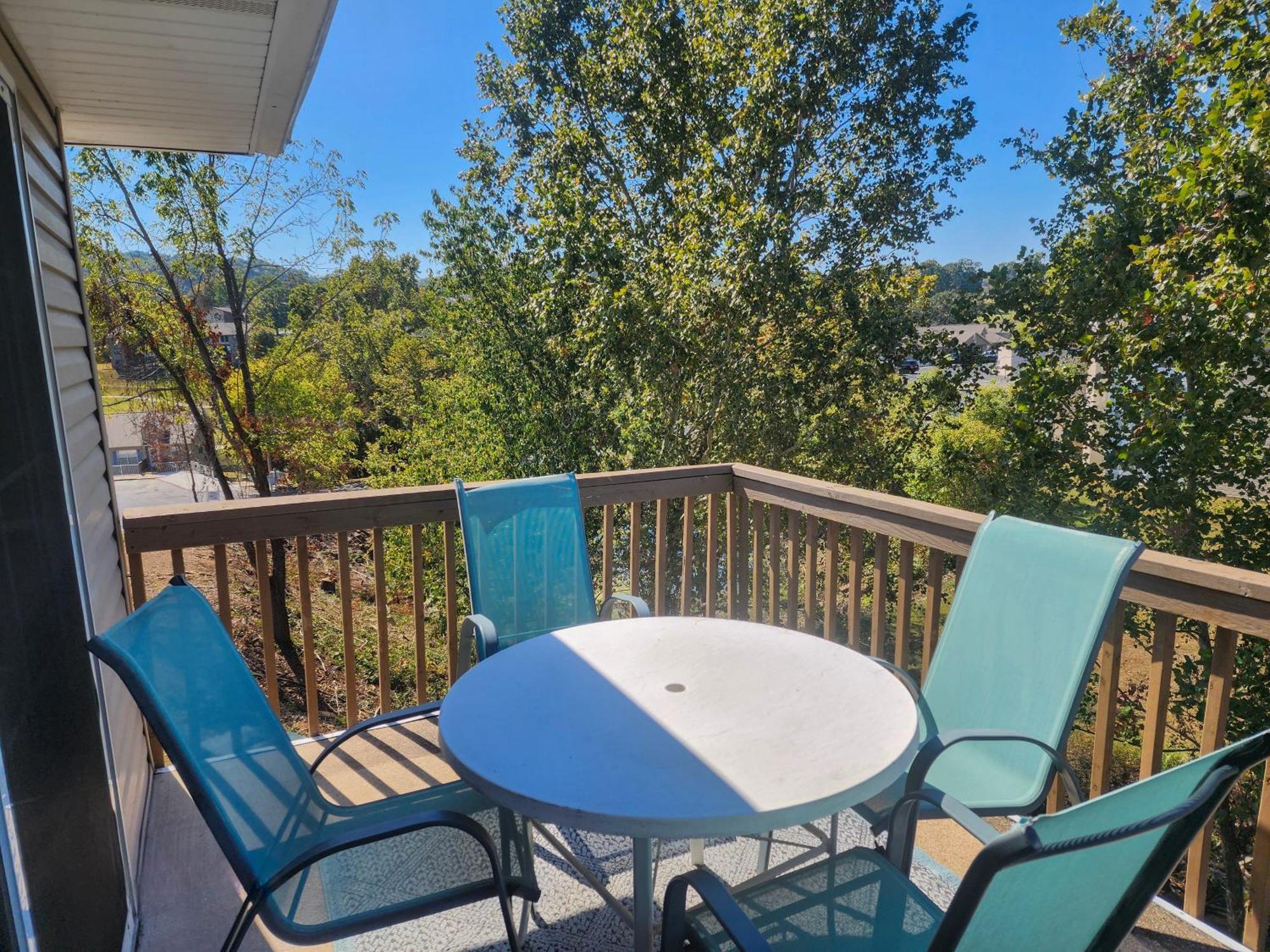 Charming 2-bedroom With Loft, Scenic Views, And Free Attraction Tickets - Fc40-9 Branson