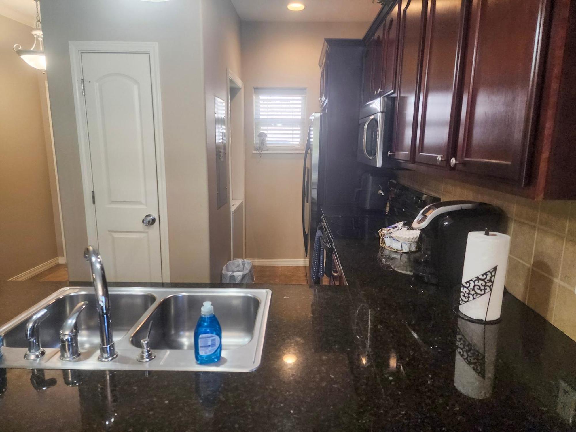 Luxury Lakeside Living--free Attraction Tickets--beautiful Views - Mj126 Holiday home