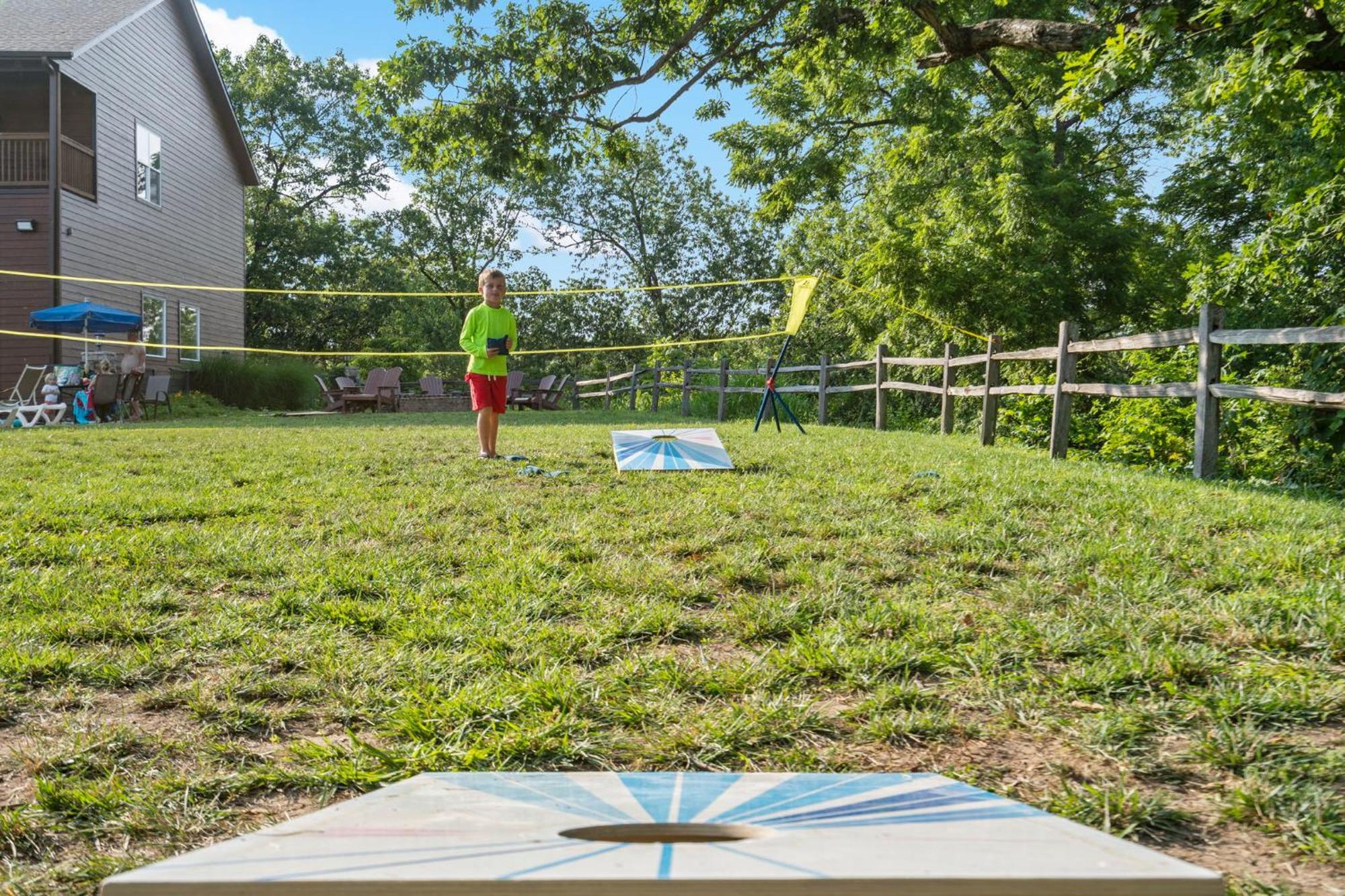 Huge Lakeview Getaway W/ Fun Arcades, Ping Pong Free Silver Dollar Tickets Community Amenities! Lodge Branson