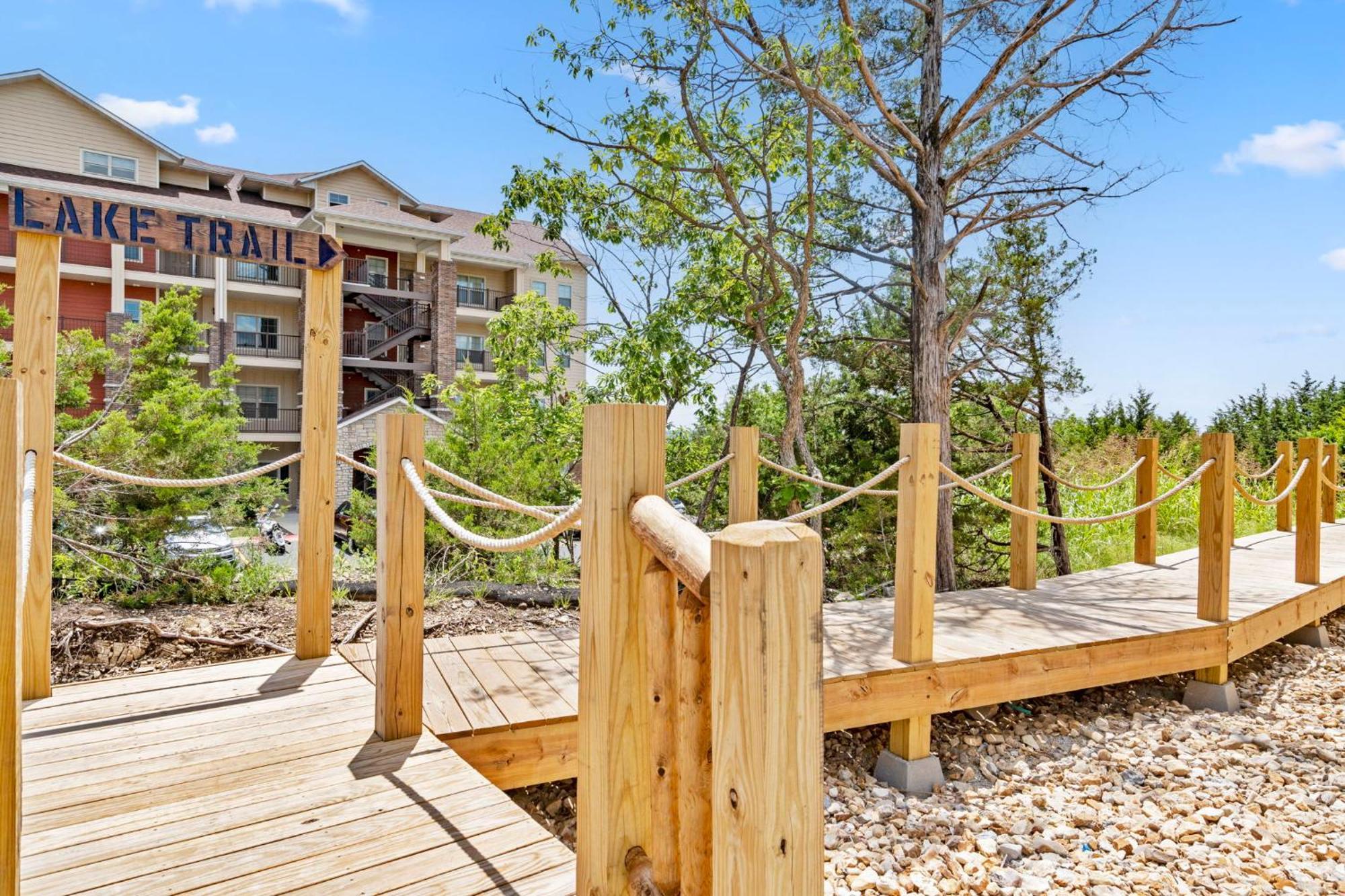Holiday home Golf Simulator- Private Hot Tub- Views- Free Daily Tickets- Close To Attractions