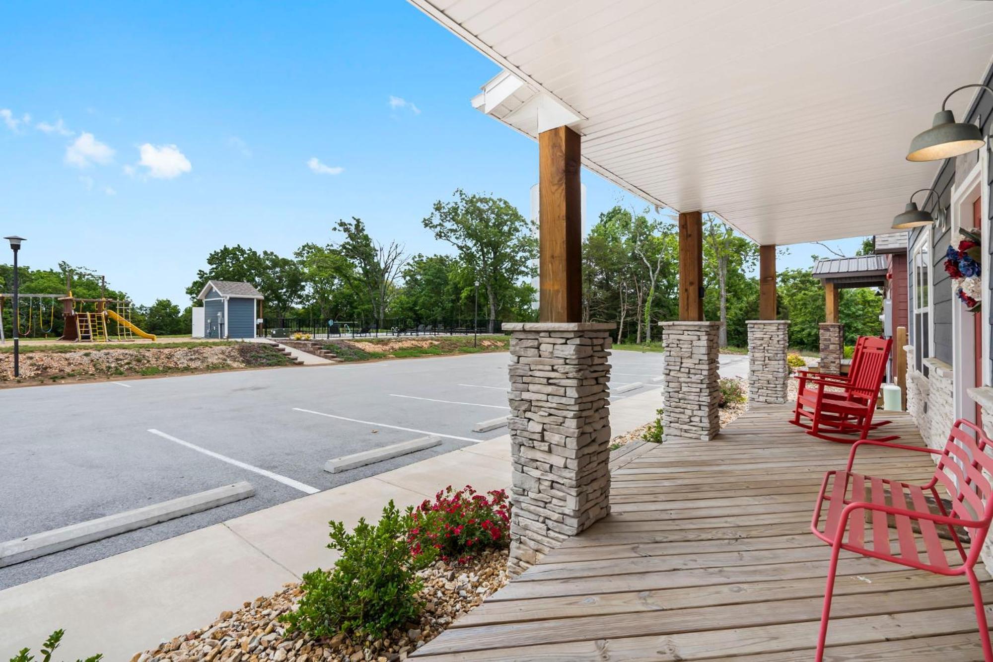 Table Rock Views, Double Sided Fireplace, Free Attraction Tickets, Air Hockey Holiday home