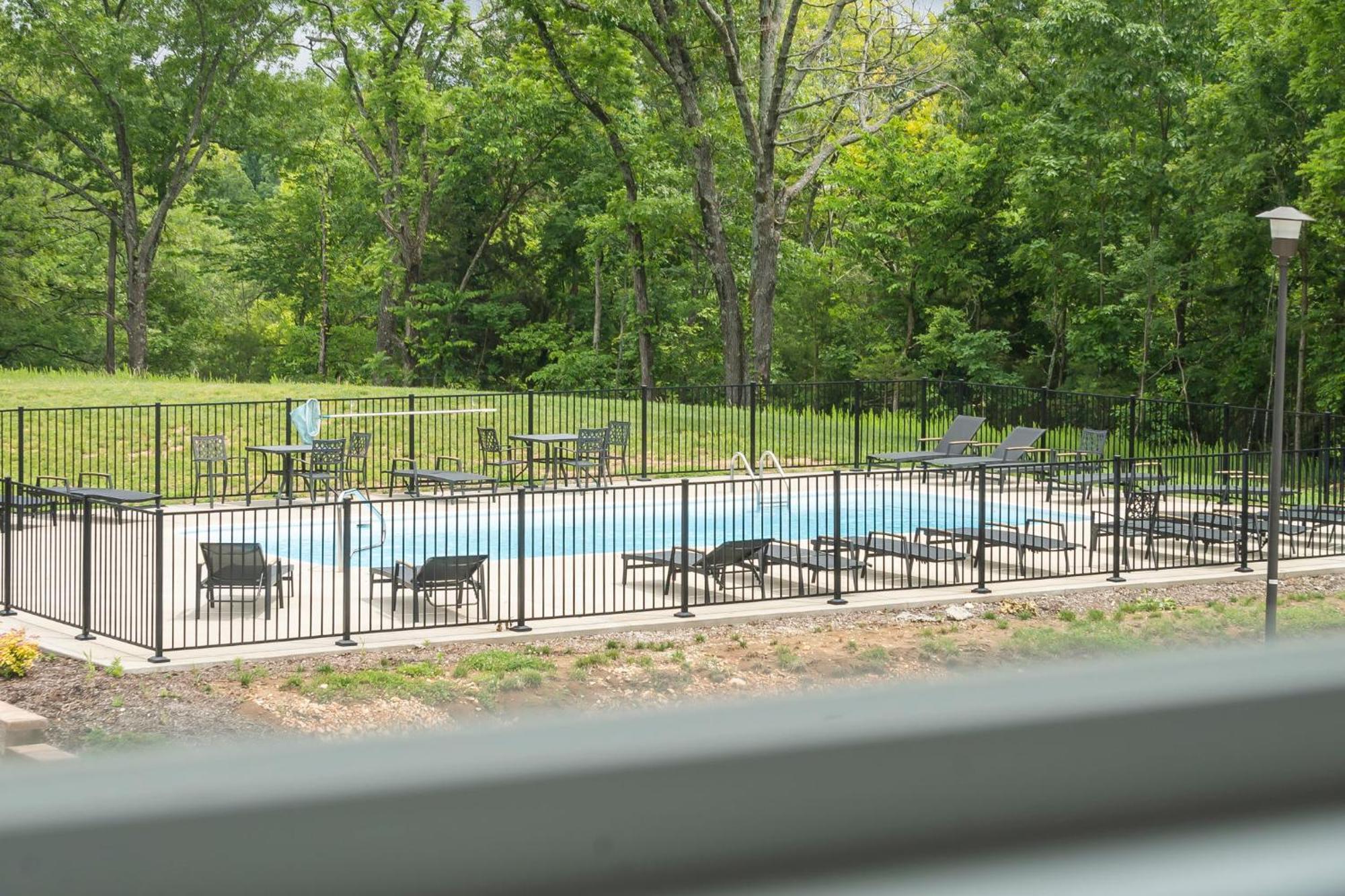Table Rock Views, Double Sided Fireplace, Free Attraction Tickets, Air Hockey *
