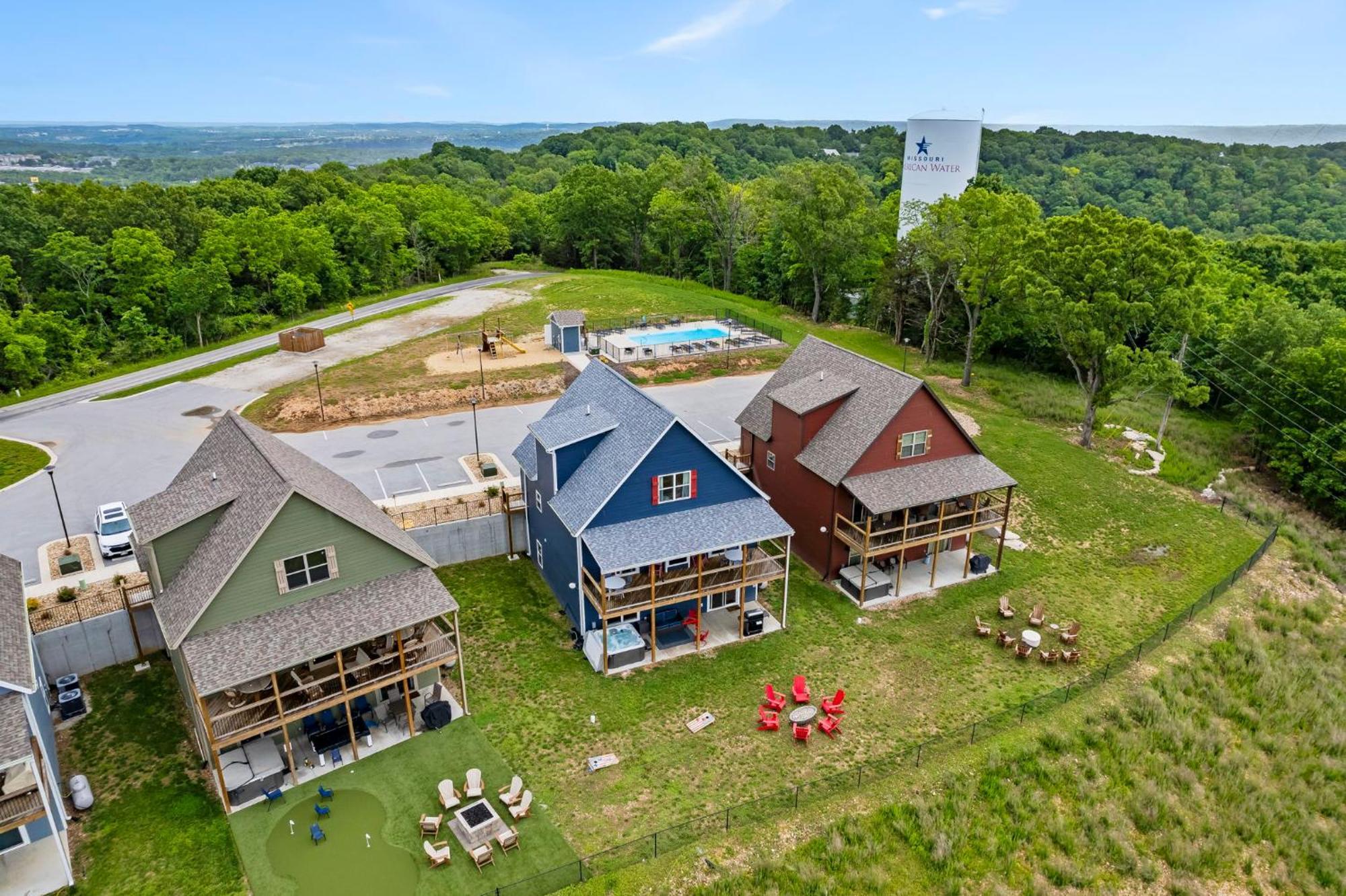 Table Rock Views, Double Sided Fireplace, Free Attraction Tickets, Air Hockey
