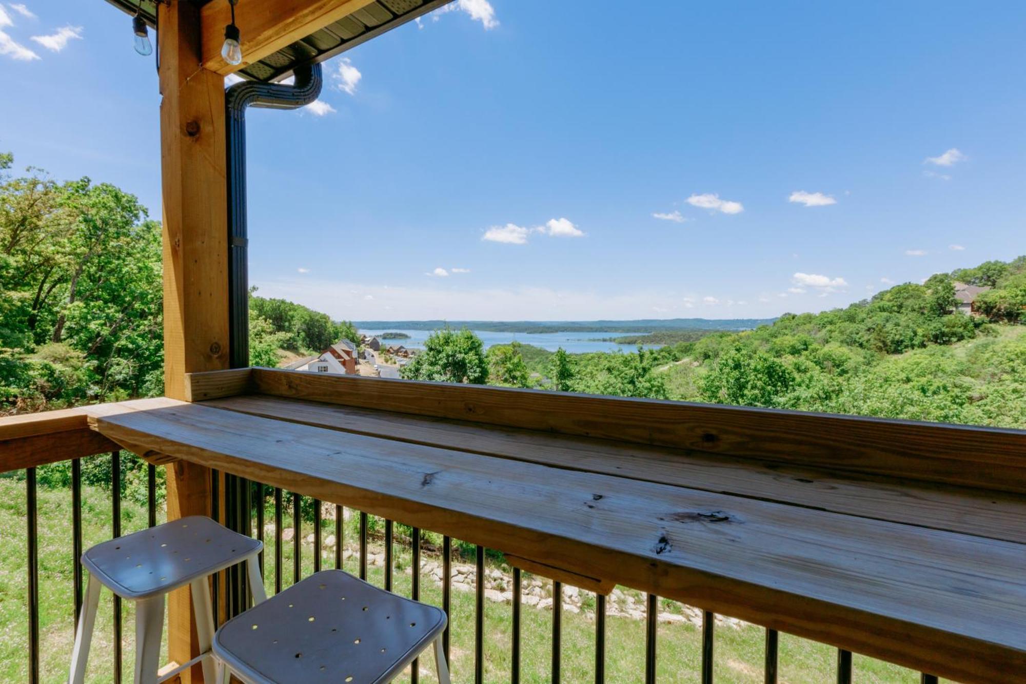 Breathtaking Views-dog Friendly-$400 Of Free Tickets-high End Decor Holiday home