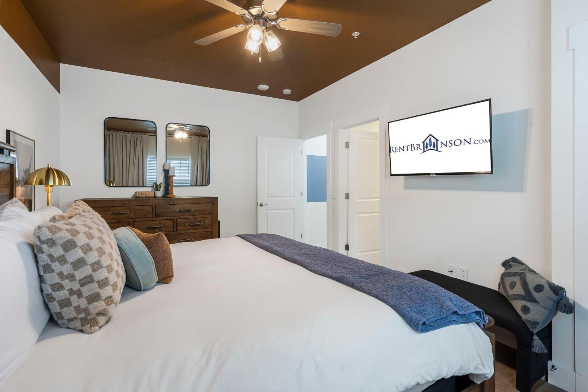 Holiday home Breathtaking Views-dog Friendly-$400 Of Free Tickets-high End Decor Branson