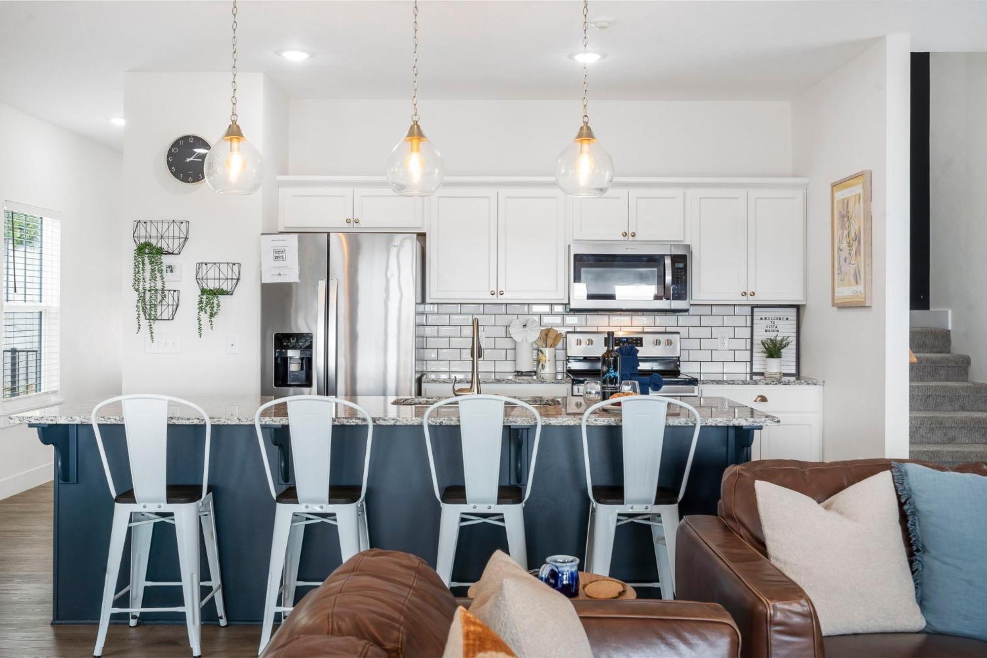 Breathtaking Views-dog Friendly-$400 Of Free Tickets-high End Decor * Branson