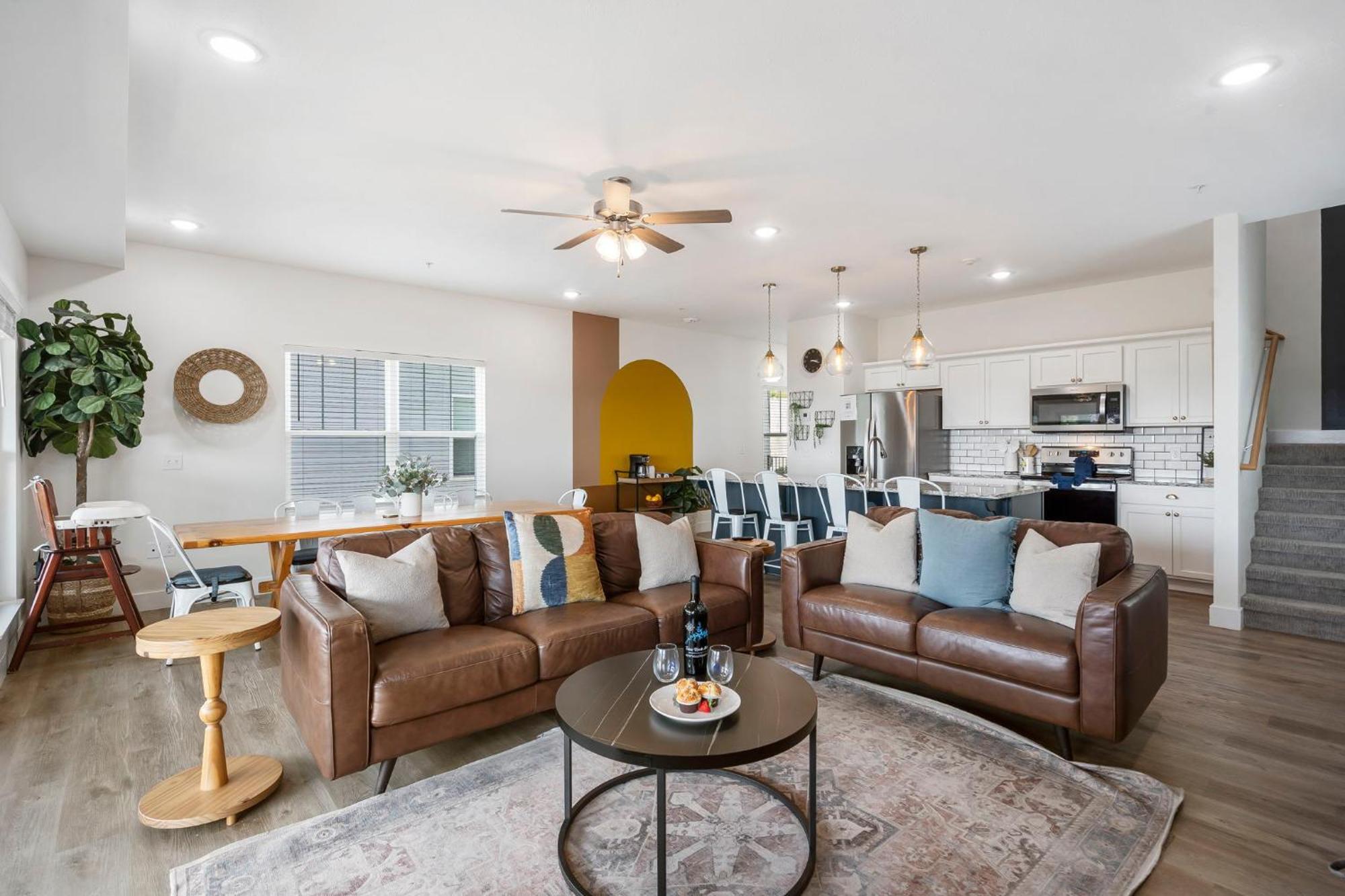 Holiday home Breathtaking Views-dog Friendly-$400 Of Free Tickets-high End Decor