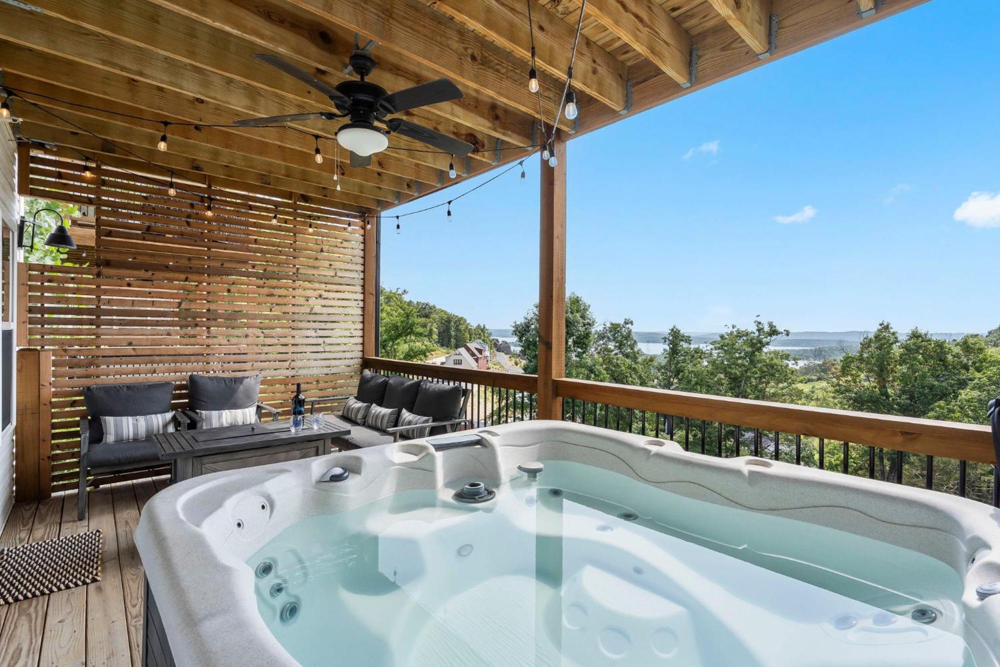 Holiday home Breathtaking Views-dog Friendly-$400 Of Free Tickets-high End Decor *