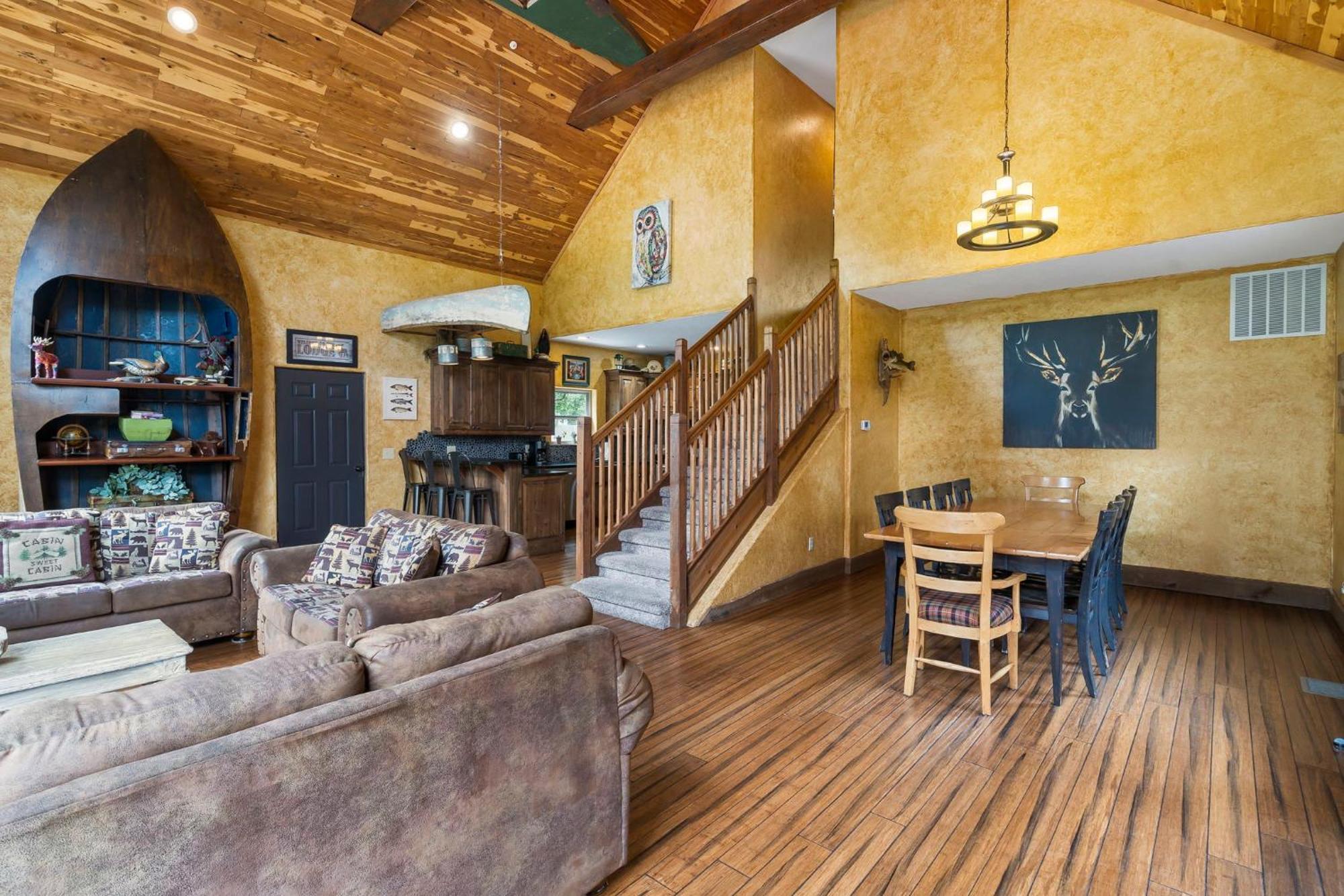 Worth The Wake Lodge Branson