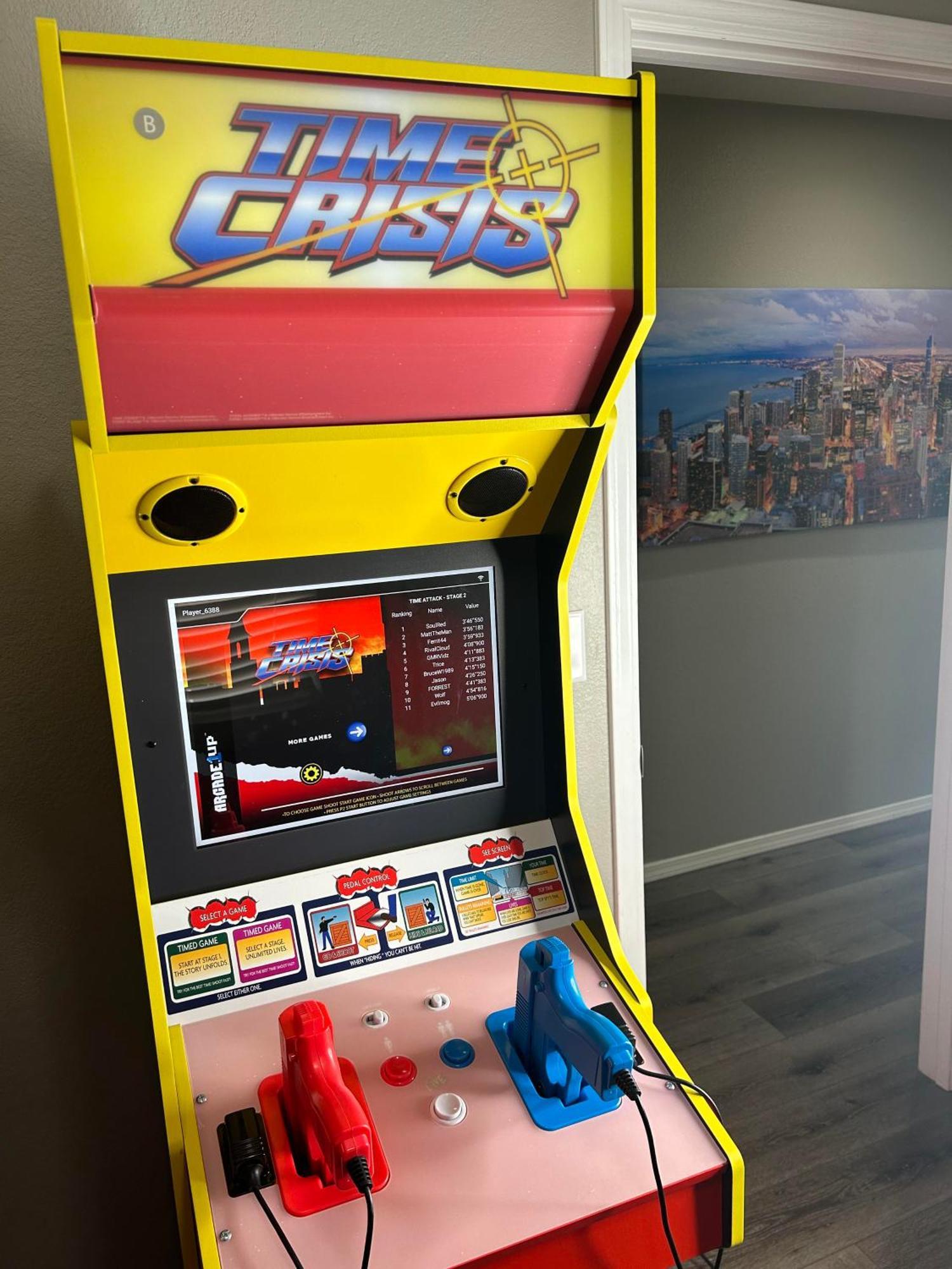 Cozy With No Stairs, And Arcades! 5 Beds Apartment *