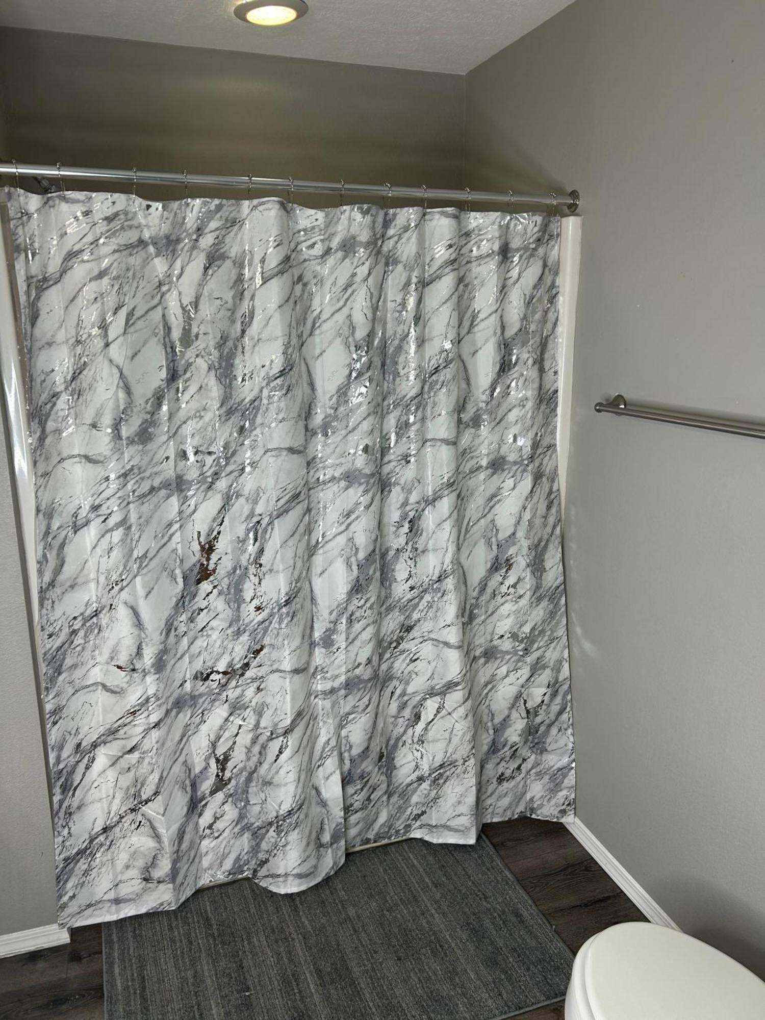 Apartment Cozy With No Stairs, And Arcades! 5 Beds *