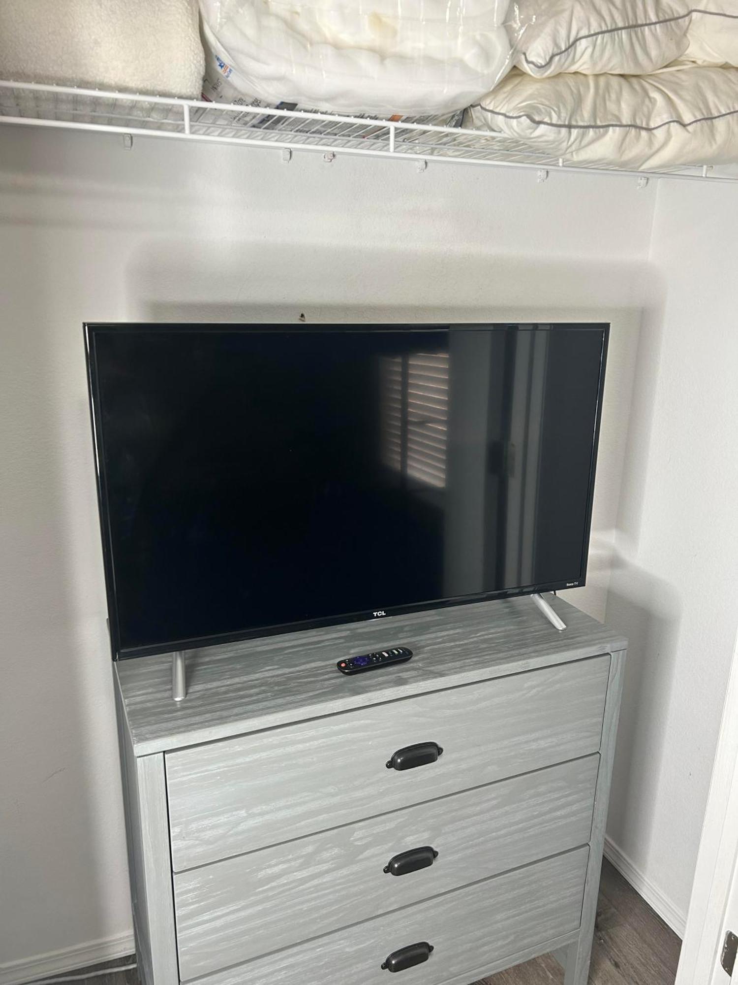 Cozy With No Stairs, And Arcades! 5 Beds *