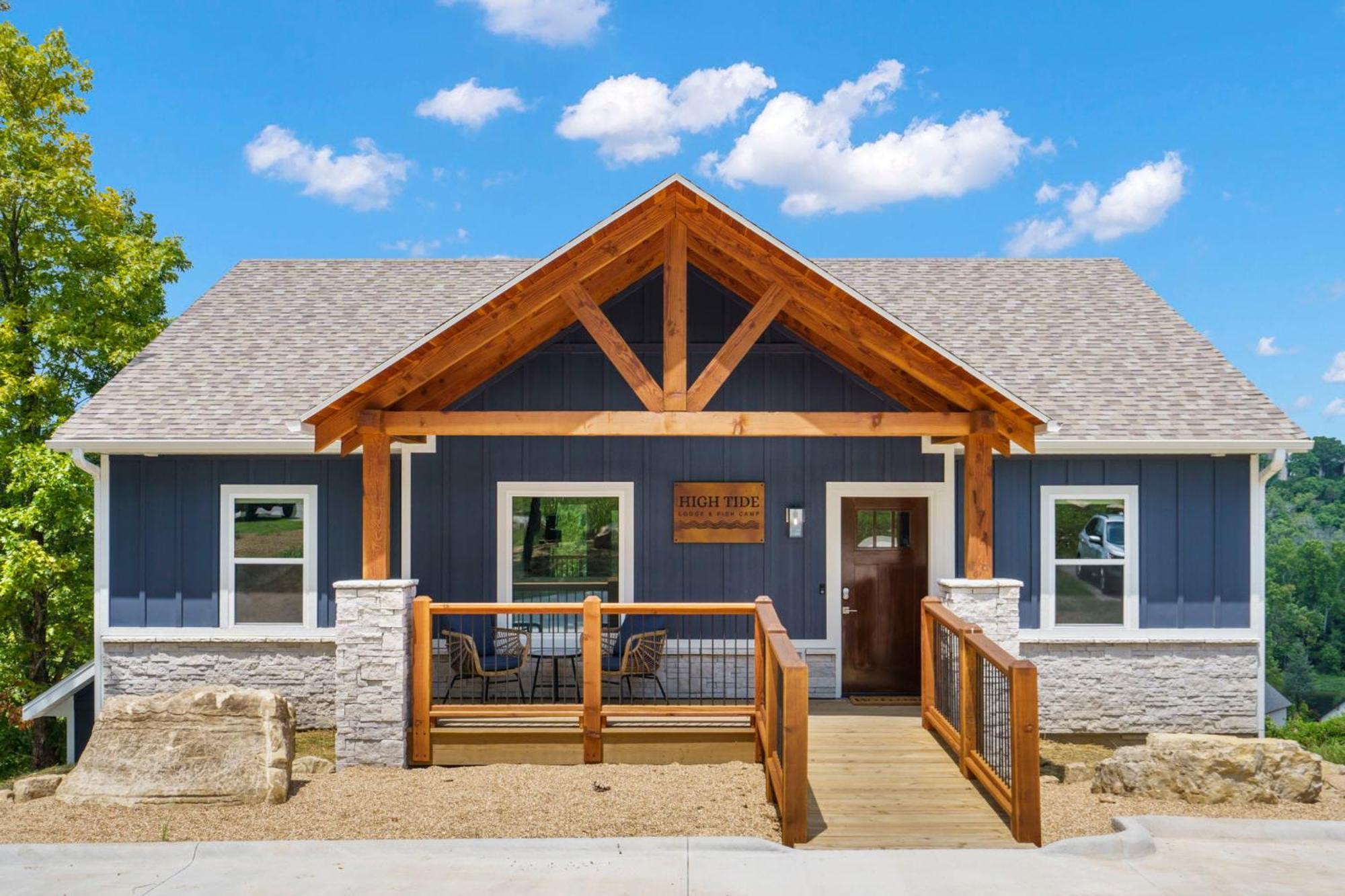 Holiday home Private Hot Tub, New In Trophy Run, Cmty Outdoor Pool, Free Daily Tickets To Local Attractions! Branson
