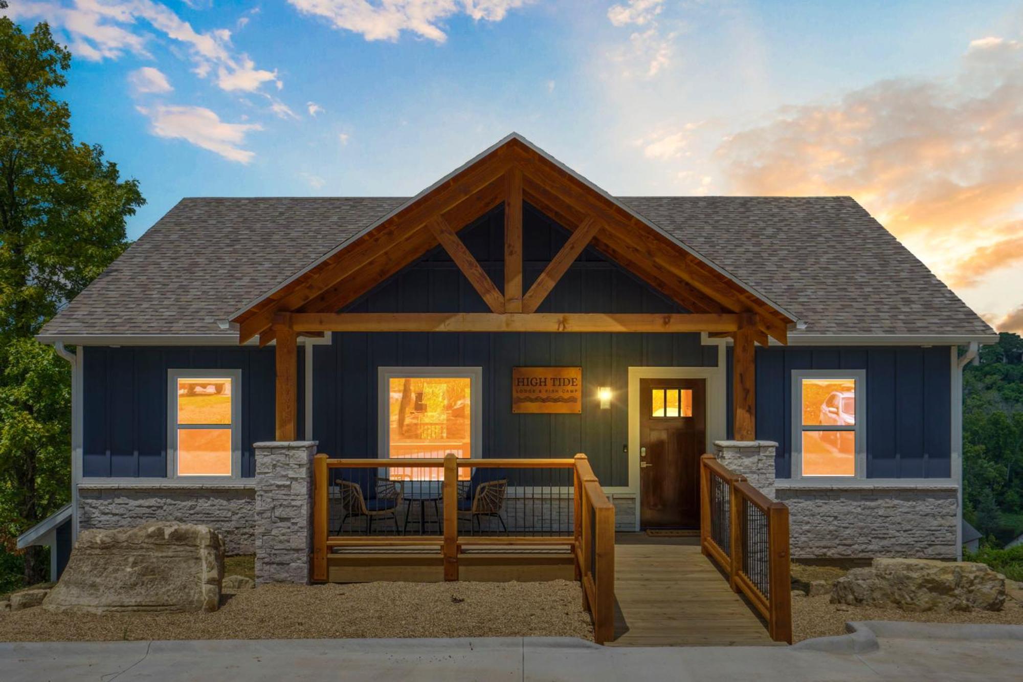 Holiday home Private Hot Tub, New In Trophy Run, Cmty Outdoor Pool, Free Daily Tickets To Local Attractions!