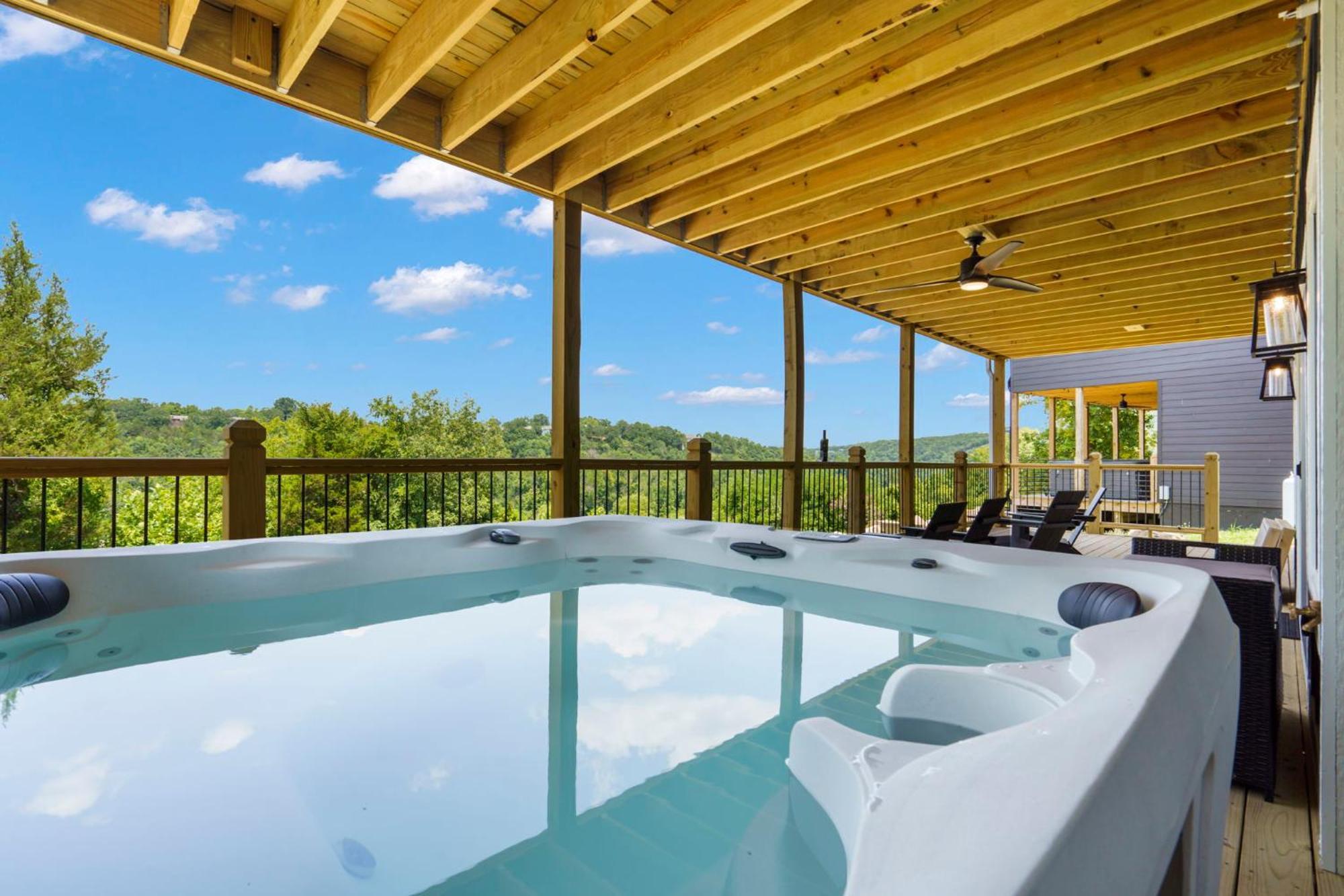 Private Hot Tub, New In Trophy Run, Cmty Outdoor Pool, Free Daily Tickets To Local Attractions! * Branson