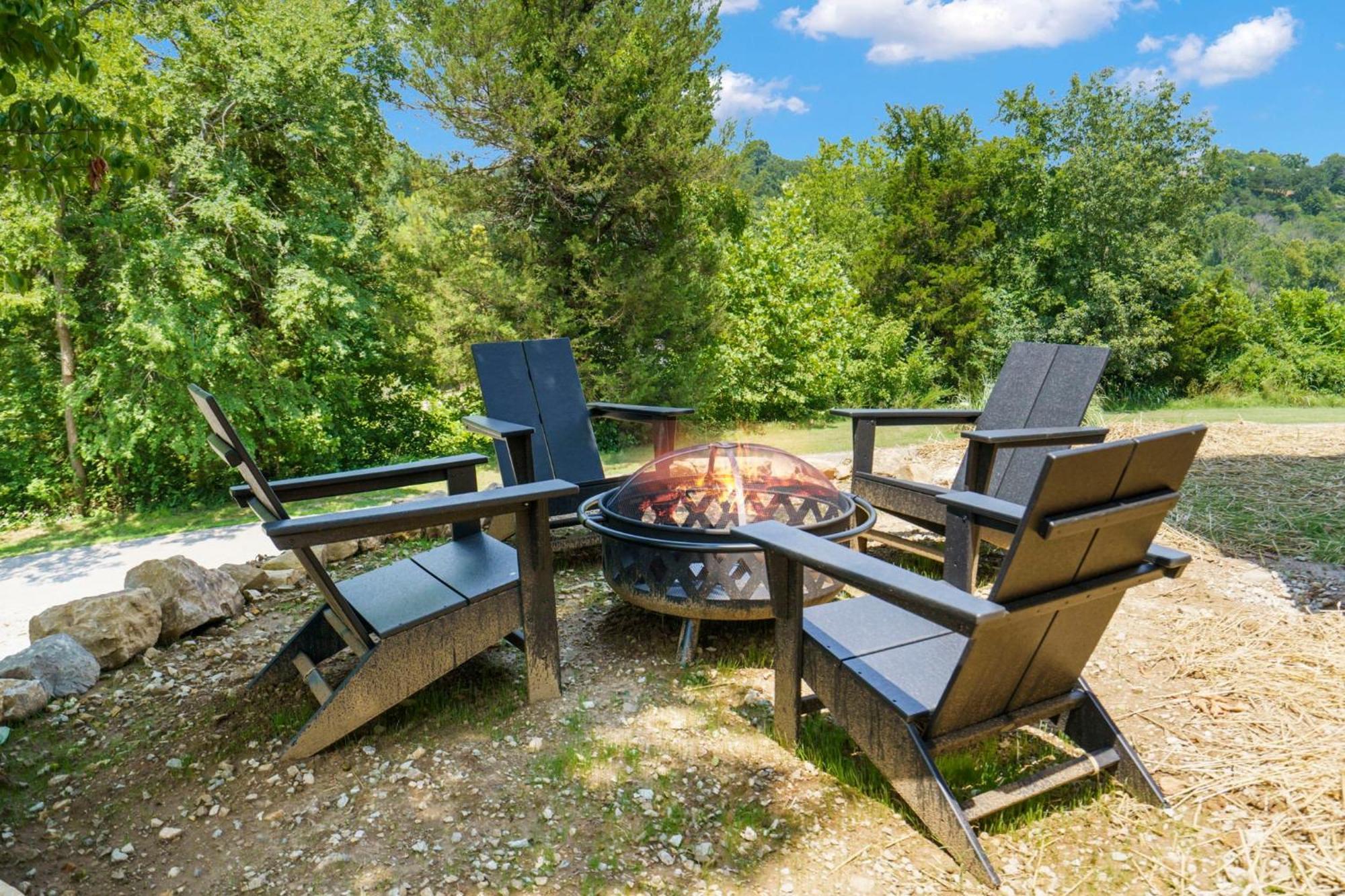 Holiday home Private Hot Tub, New In Trophy Run, Cmty Outdoor Pool, Free Daily Tickets To Local Attractions! *