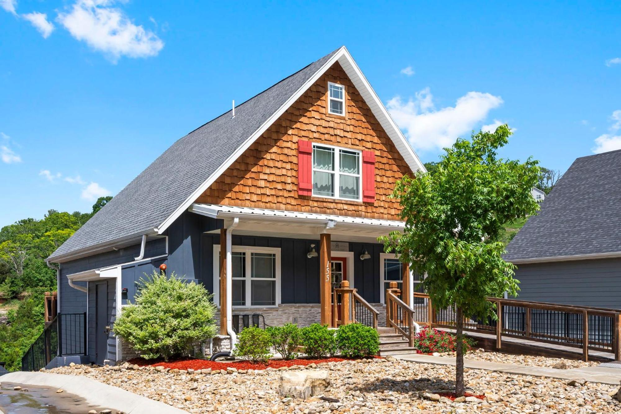 Double-sided Fireplace, Views, Daily Tickets To Local Attractions, Air Hockey! * Branson