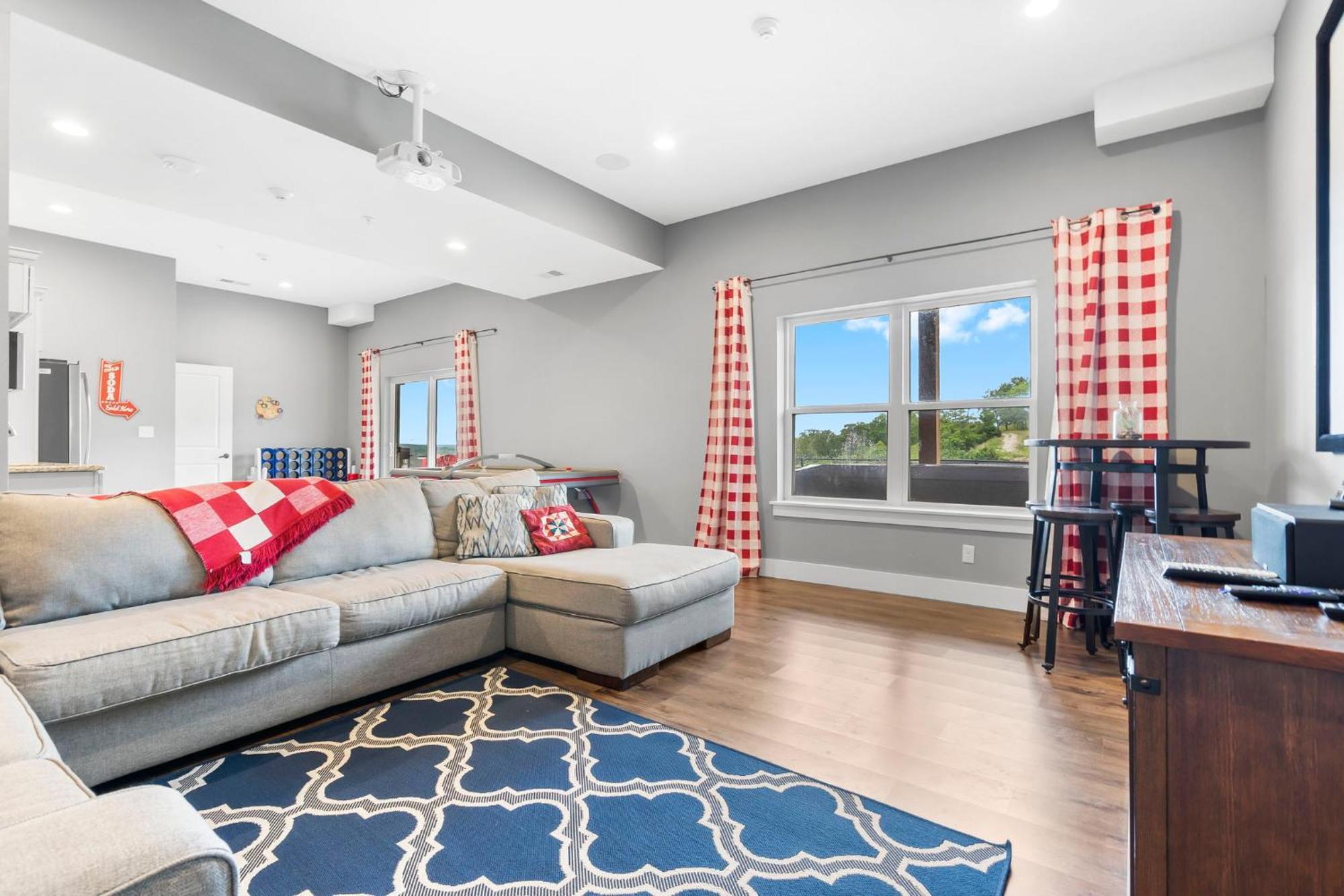 Double-sided Fireplace, Views, Daily Tickets To Local Attractions, Air Hockey!