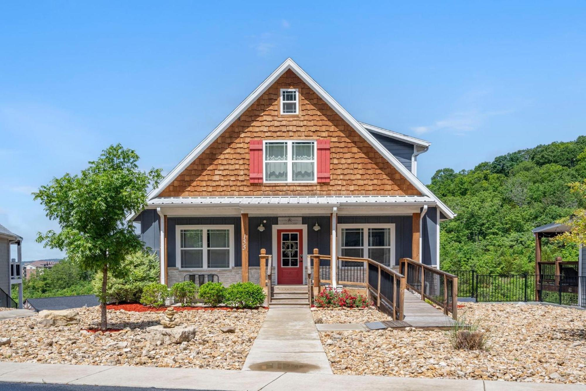 Lodge Double-sided Fireplace, Views, Daily Tickets To Local Attractions, Air Hockey!