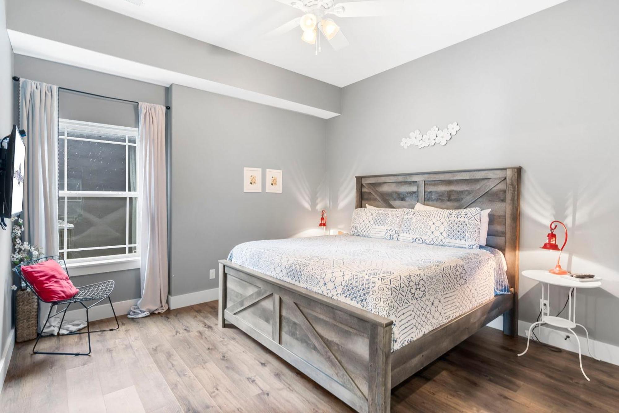 Double-sided Fireplace, Views, Daily Tickets To Local Attractions, Air Hockey! Lodge