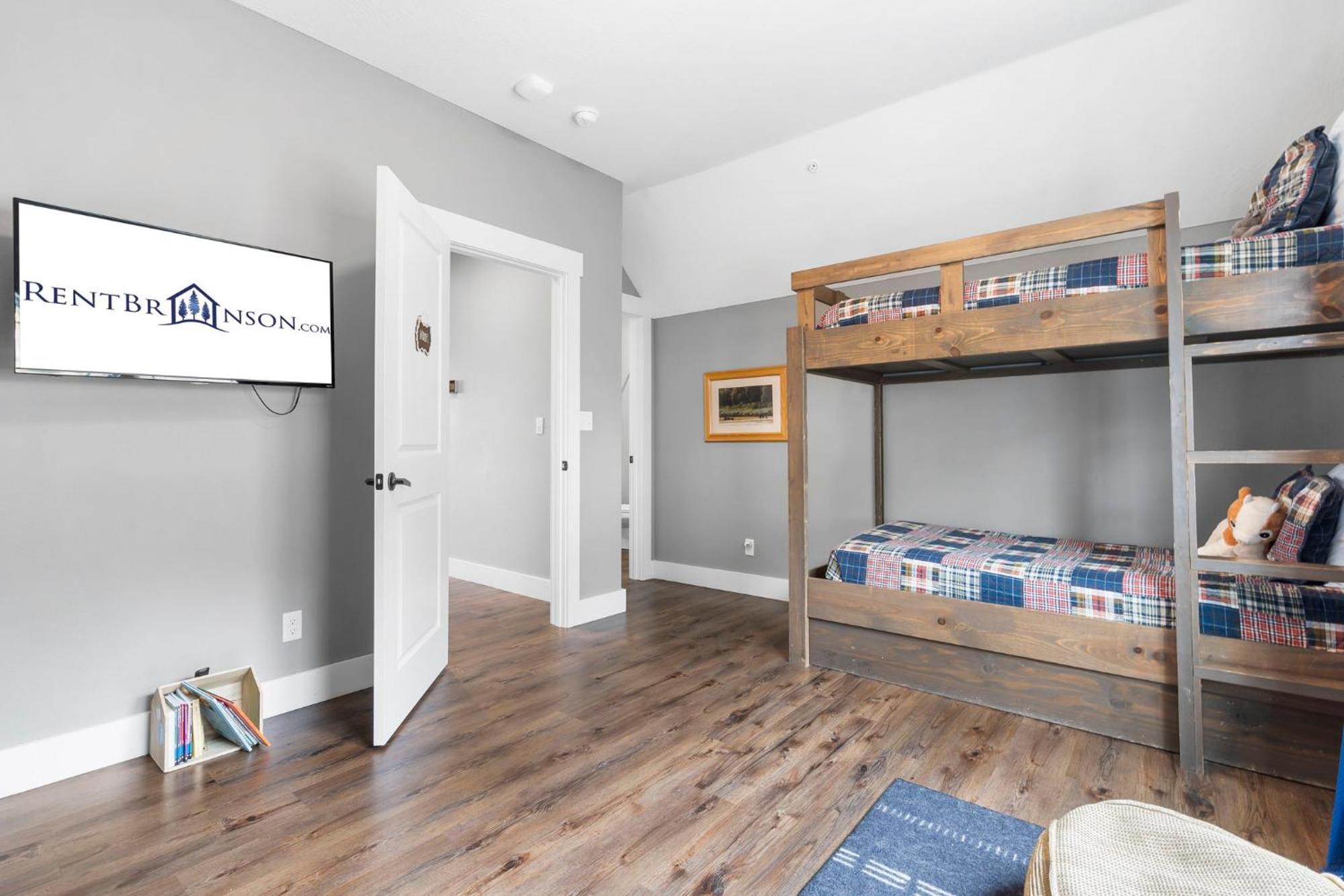 Double-sided Fireplace, Views, Daily Tickets To Local Attractions, Air Hockey! Lodge Branson