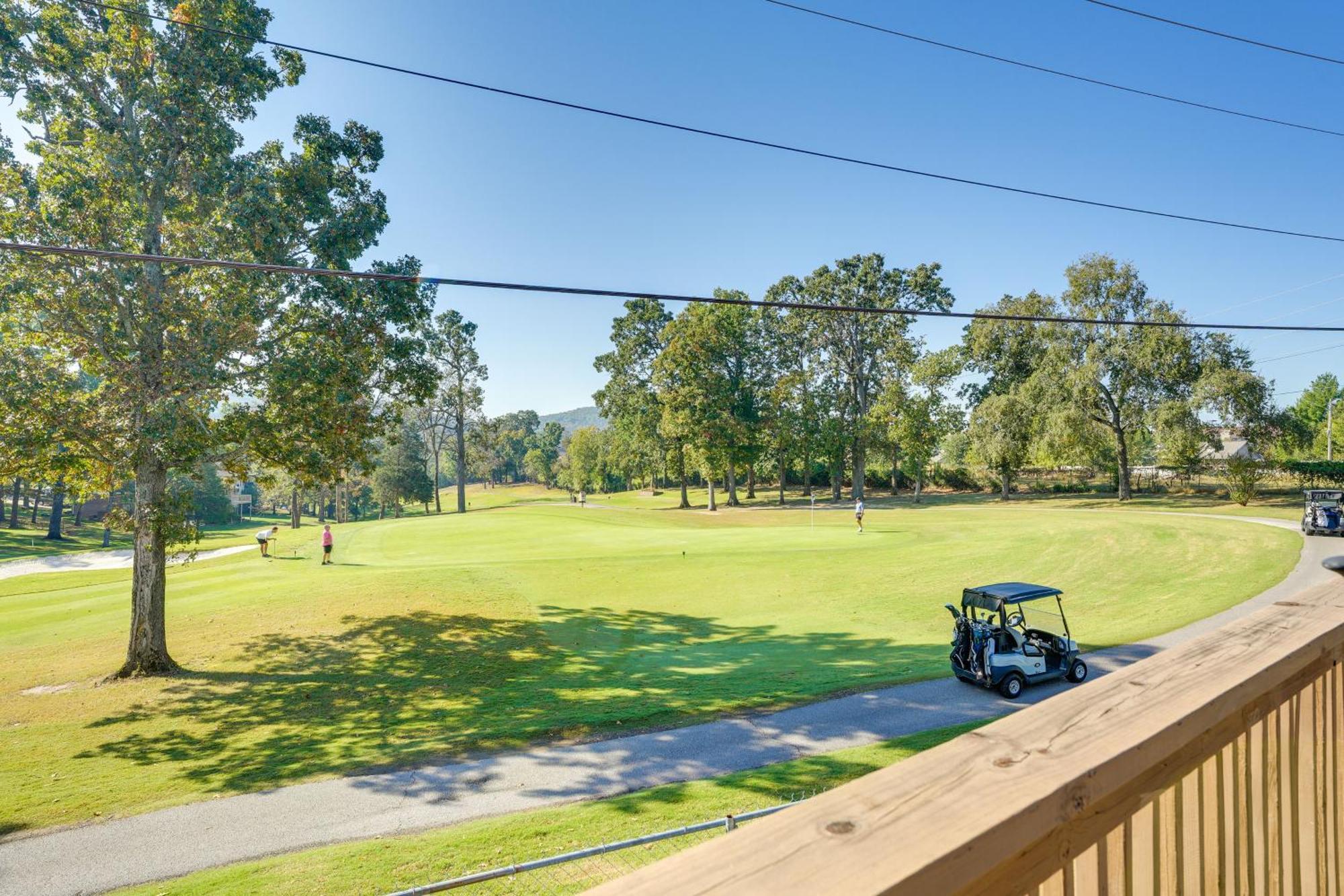 Cozy With Golf Course View In Branson! *