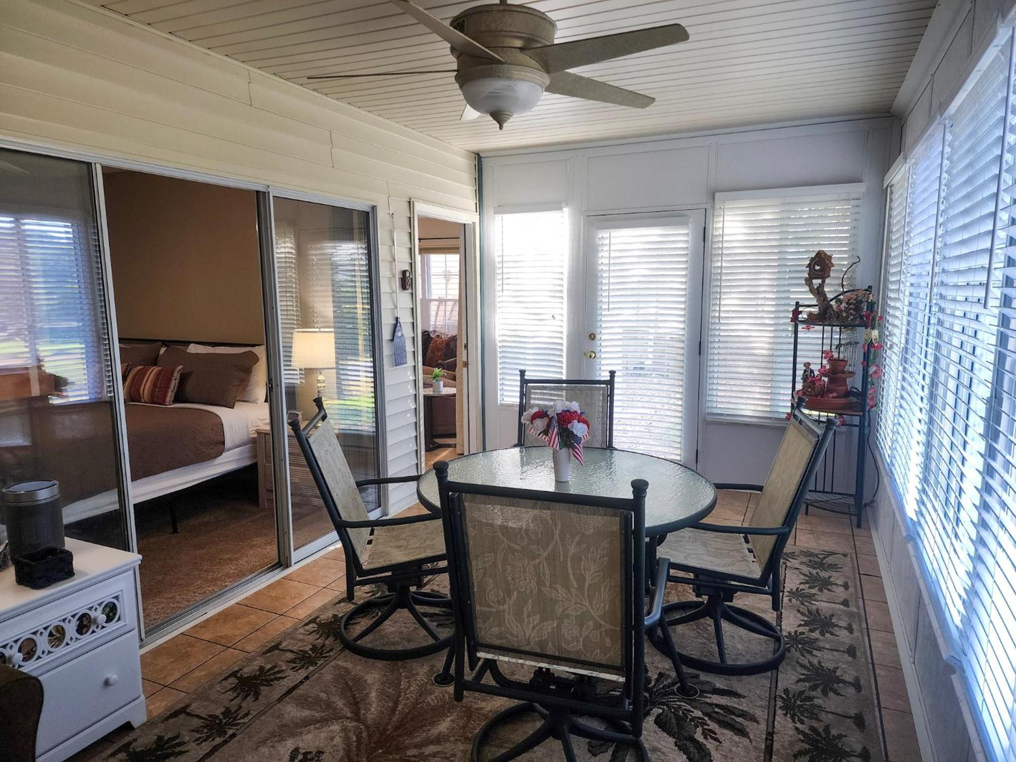 Apartment Golf Course View - Centrally Located - Free Attraction Tickets Included - Stairs Required - Fw7-1 *