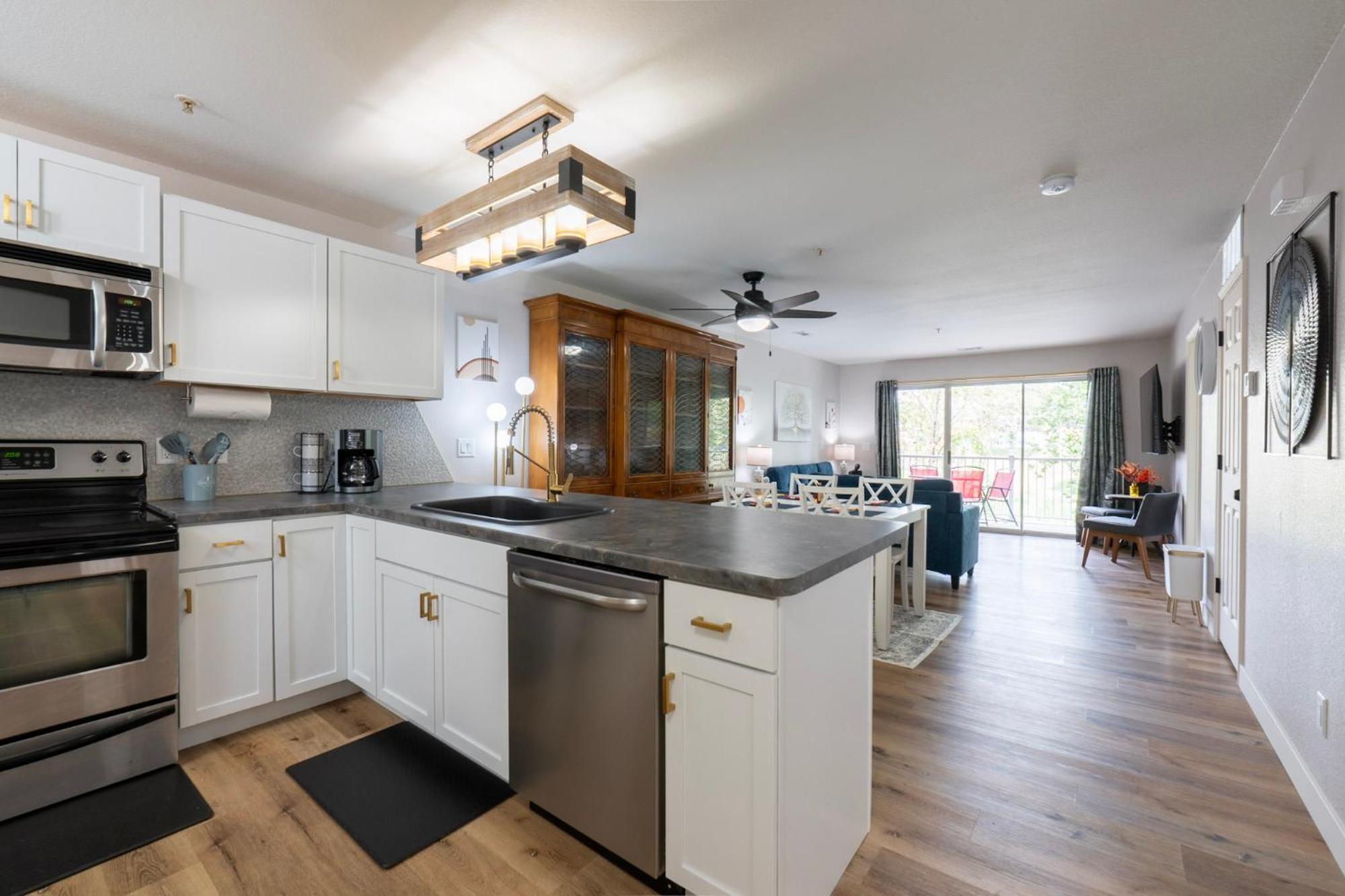 Apartment Walk-in - Pond View - Golf Nearby - Close To 76 Strip - Free Attraction Tickets - Gs34-15 *
