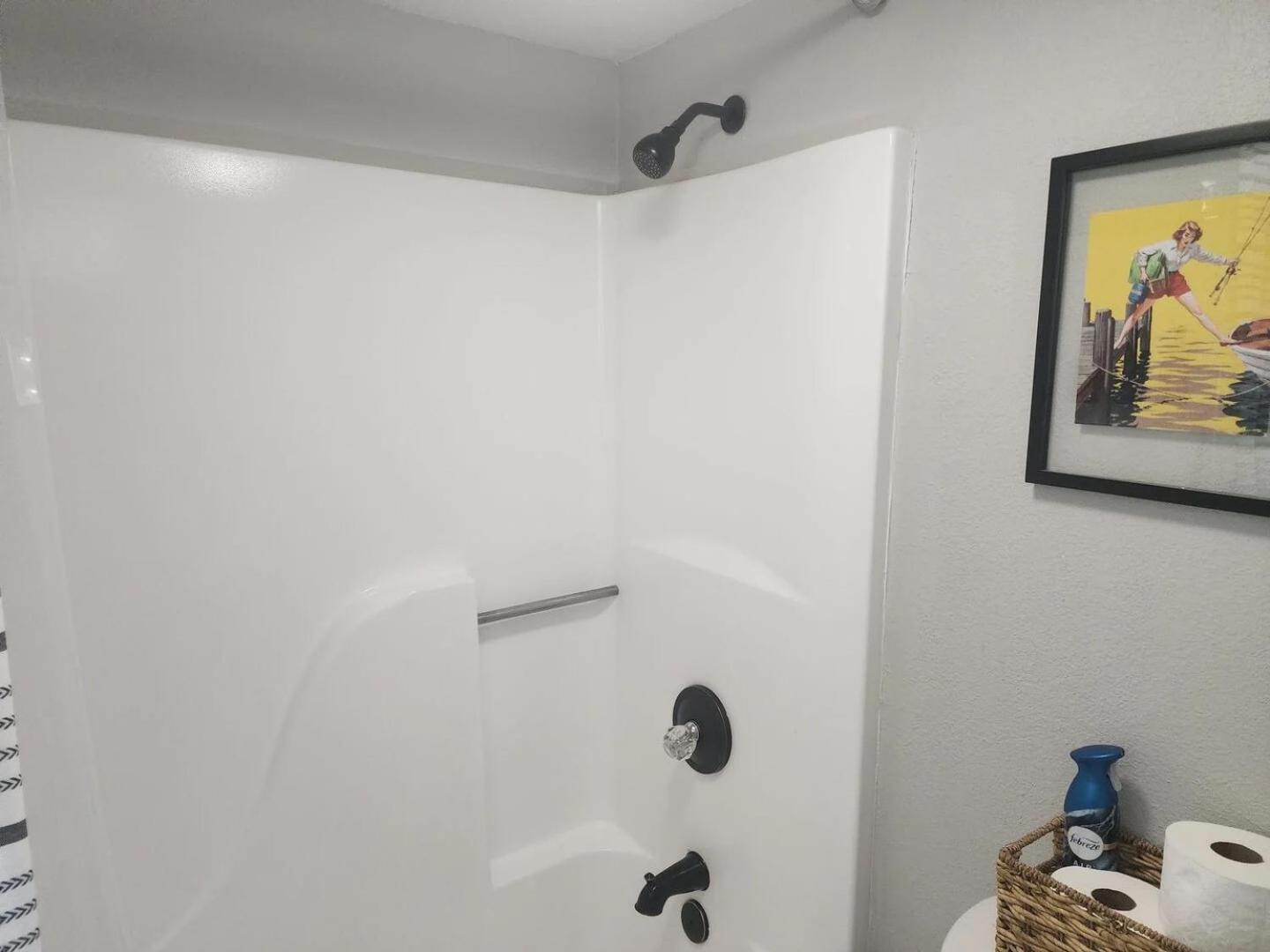 2br Cozy - Centrally Located - Steps Required - Free Tickets Included Apartment *