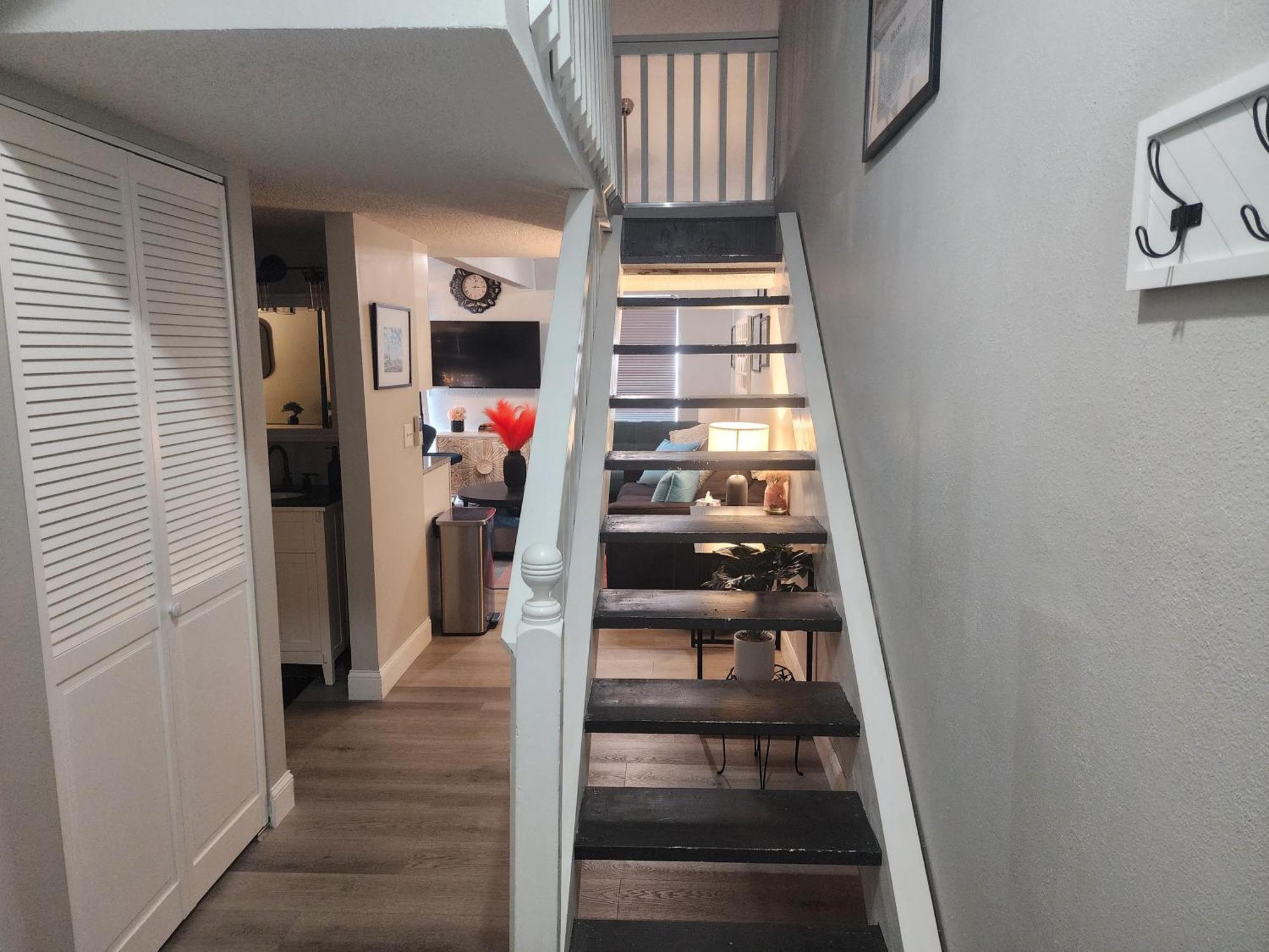2br Cozy - Centrally Located - Steps Required - Free Tickets Included * Branson