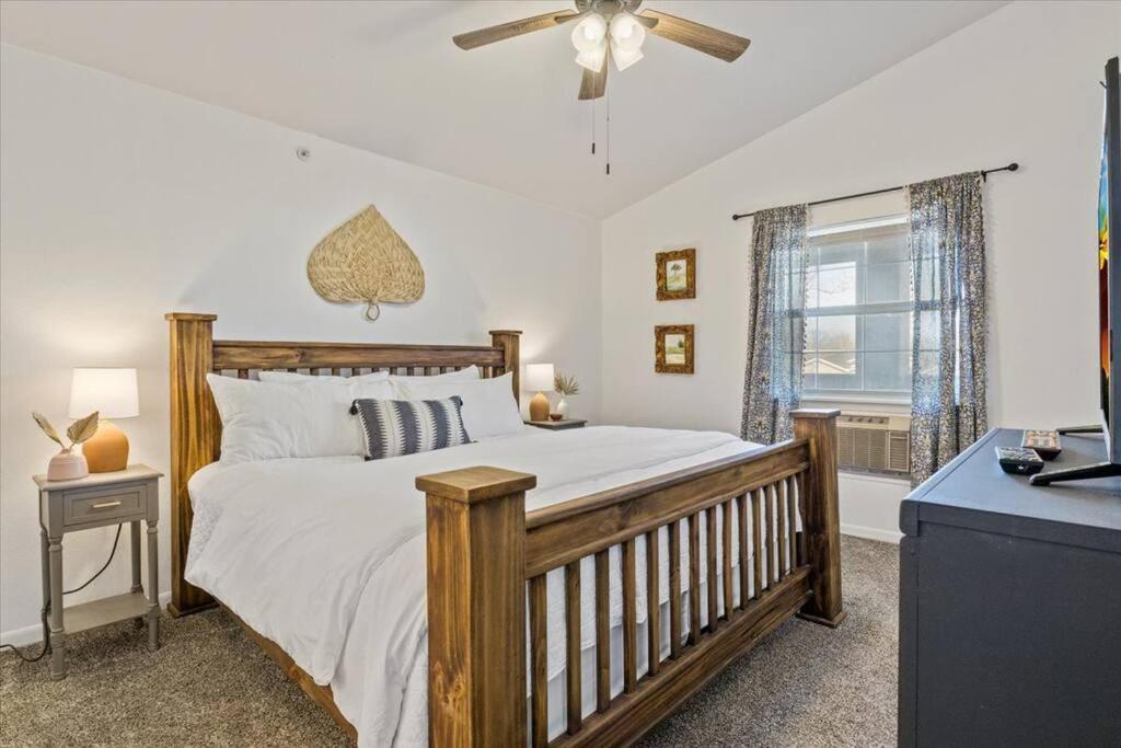 Penthouse On Golf Course. Close To Landing! * Branson