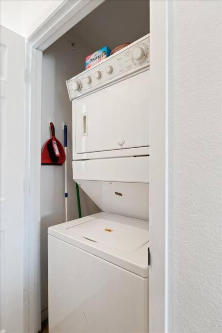 Penthouse On Golf Course. Close To Landing! Apartment Branson