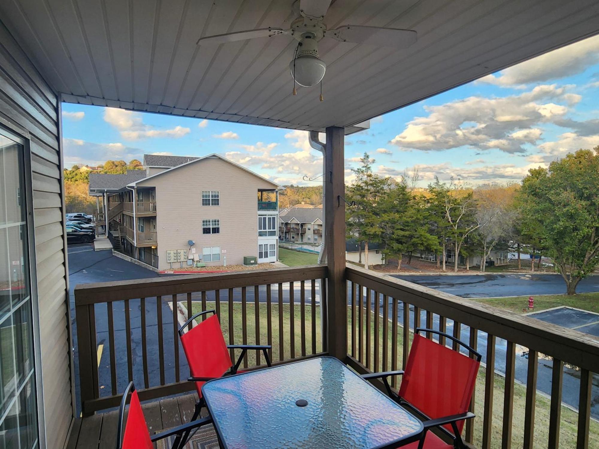 Apartment 2br Cozy - Centrally Located - Free Tickets Included - Fc 53-5 *