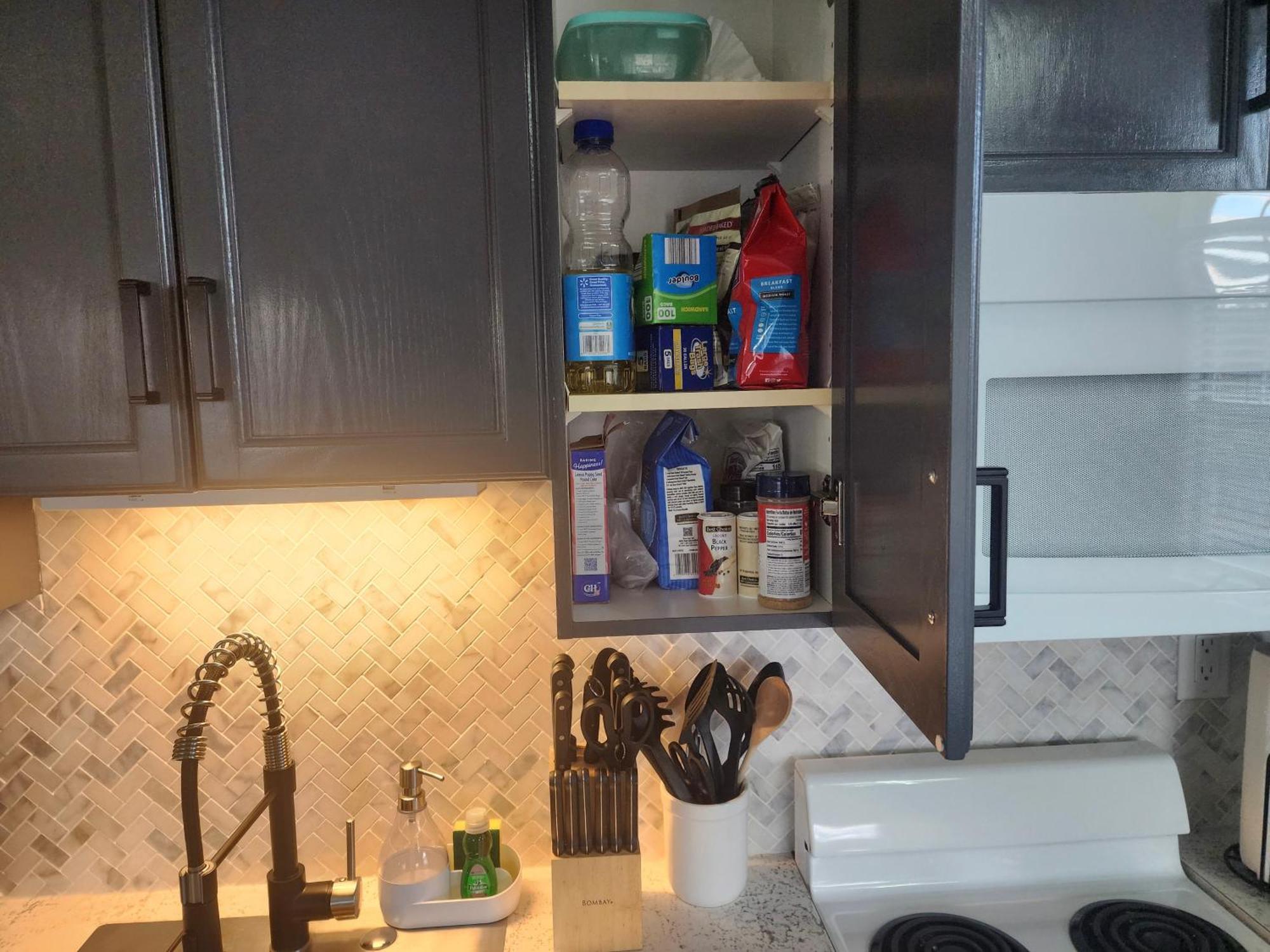 Apartment 2br Cozy - Centrally Located - Free Tickets Included - Fc 53-5 *