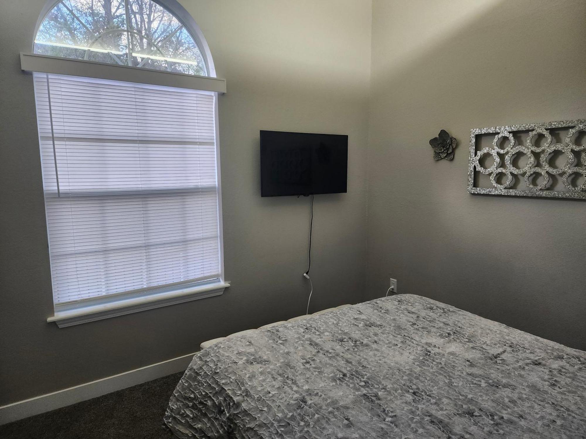 2br Cozy - Centrally Located - Free Tickets Included - Fc 53-5 *