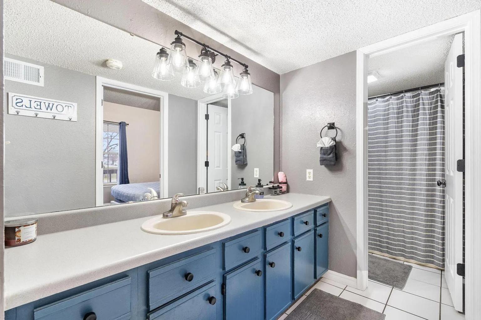 Apartment 2br Cozy - Centrally Located - Stairs Required - Free Tickets Included - Fc1-5 Branson